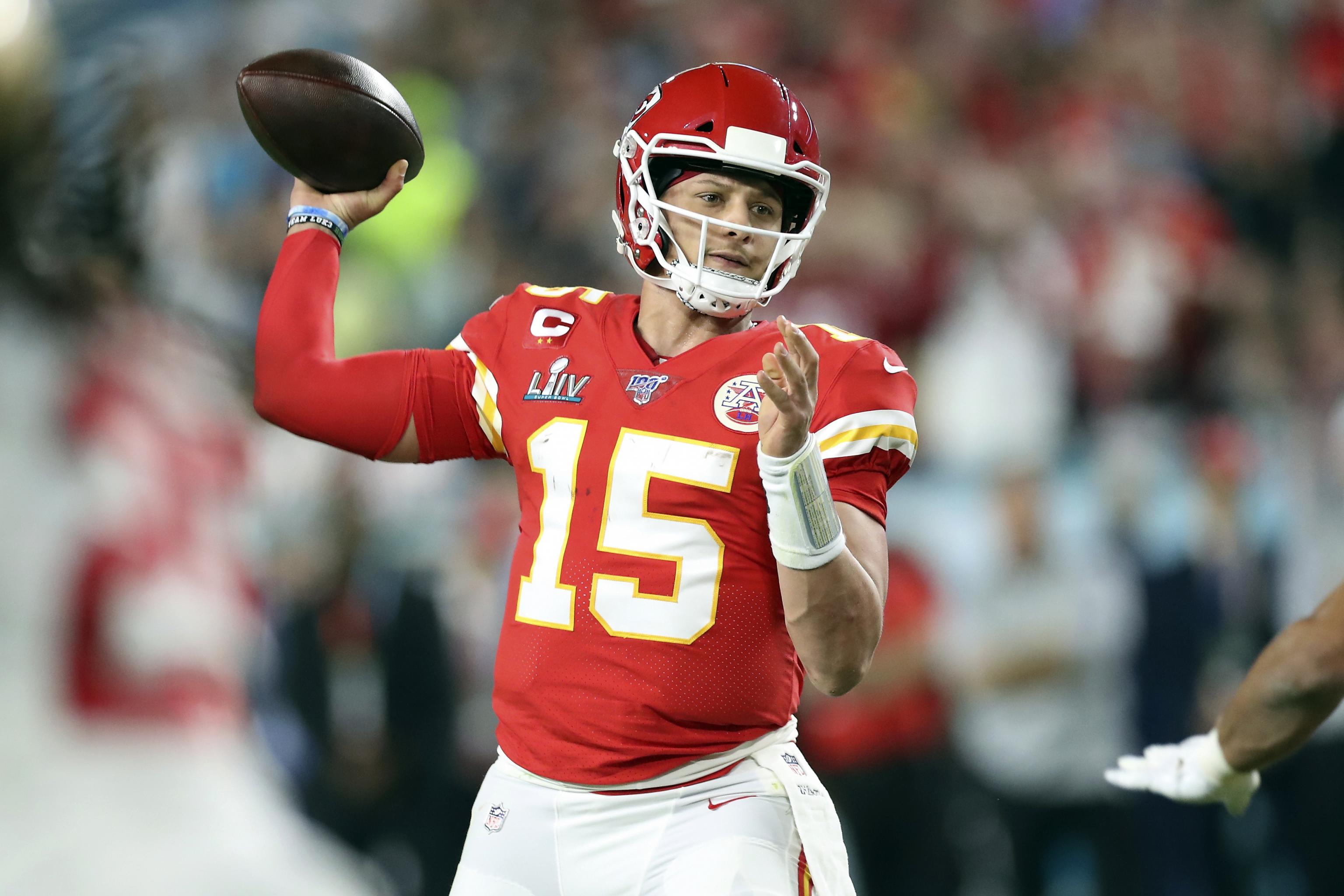 Chiefs hyped up in locker room after comeback win over Texans