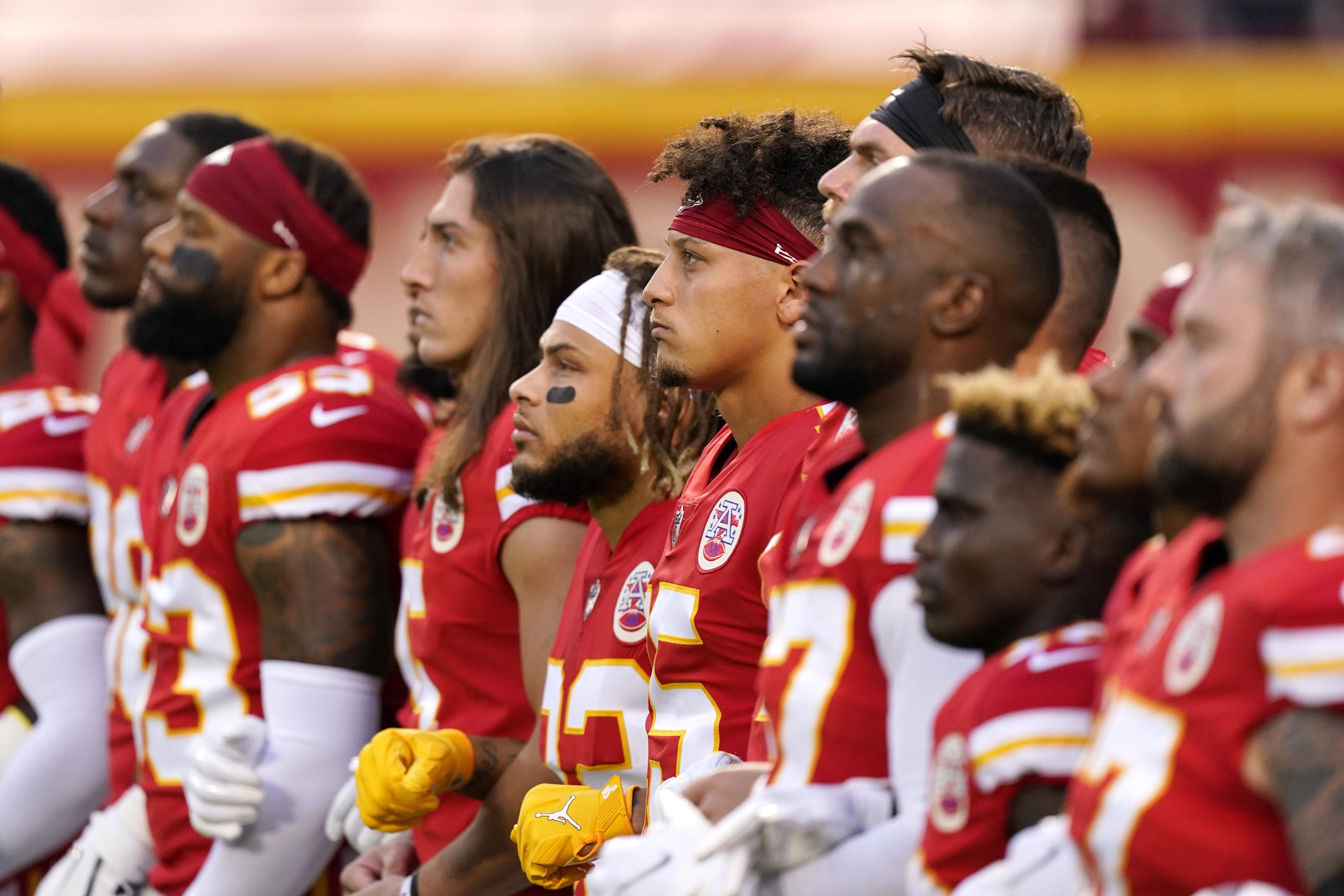 Chiefs and Texans Lock Arms in 'Moment of Unity' on NFL's Opening Night