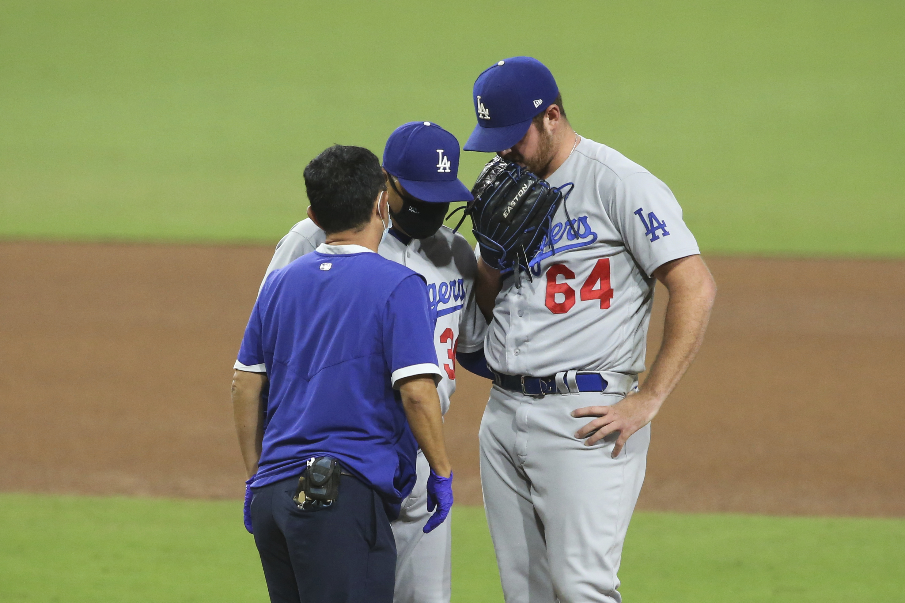 Dodgers News: Dave Roberts Reacts to Ferguson, Pitching Struggles for LA -  Inside the Dodgers