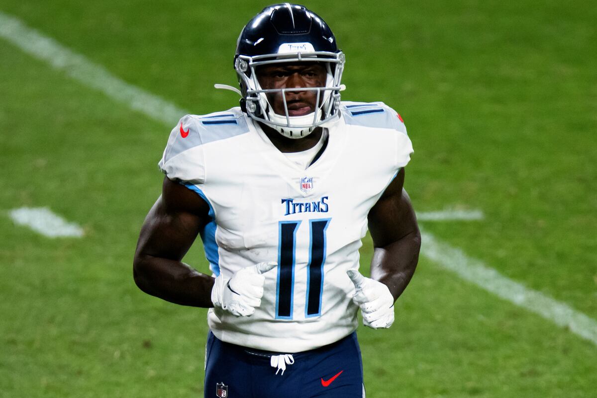 Titans' A.J. Brown Says He Had Offseason Surgery on Injuries in Both