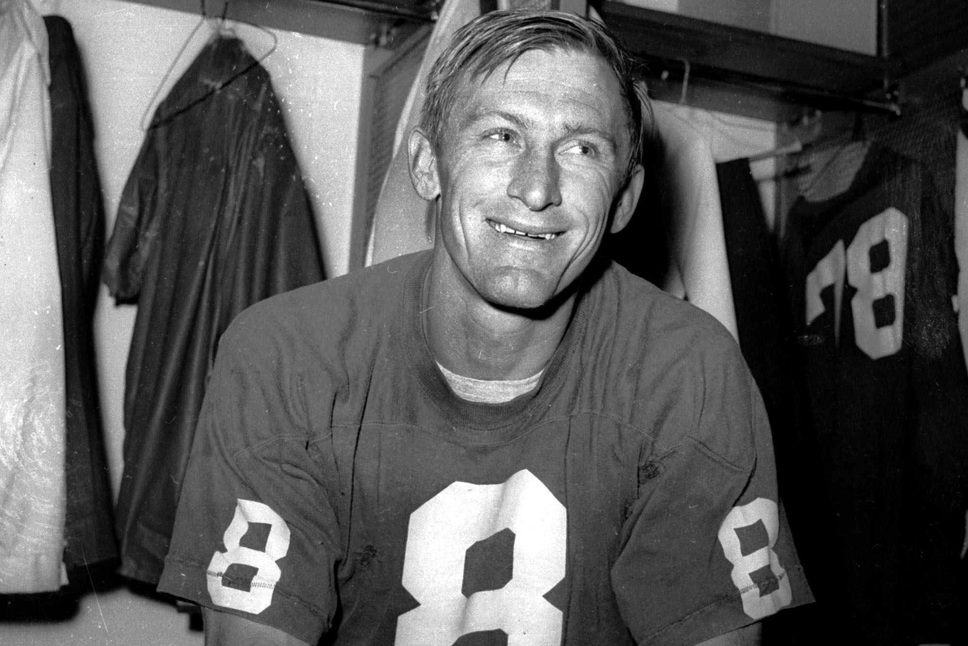 R.I.P. No. 8: Former St. Louis football Cardinal great Larry
