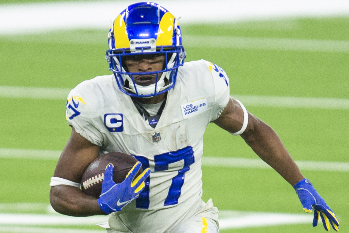 LOOK: Rams WR Robert Woods Debuts Modern Throwback Jersey - Sports  Illustrated USC Trojans News, Analysis and More