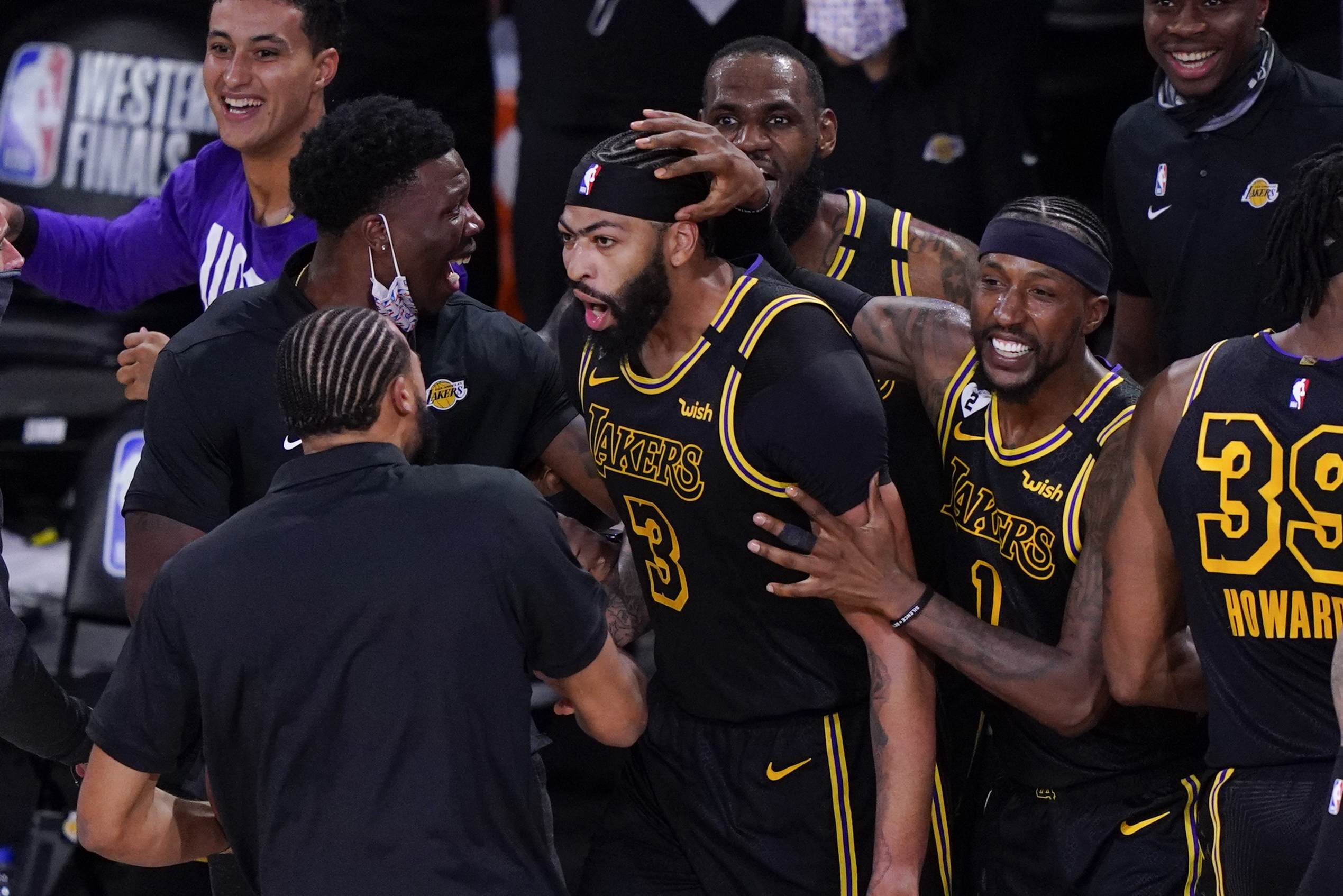 Anthony Davis Delivers In The Moment He Wanted With Los Angeles Lakers Bleacher Report Latest News Videos And Highlights