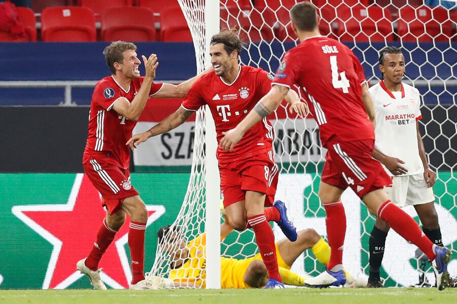 Javi Martinez S Extra Time Goal Gives Bayern Munich Super Cup Win Vs Sevilla Bleacher Report Latest News Videos And Highlights