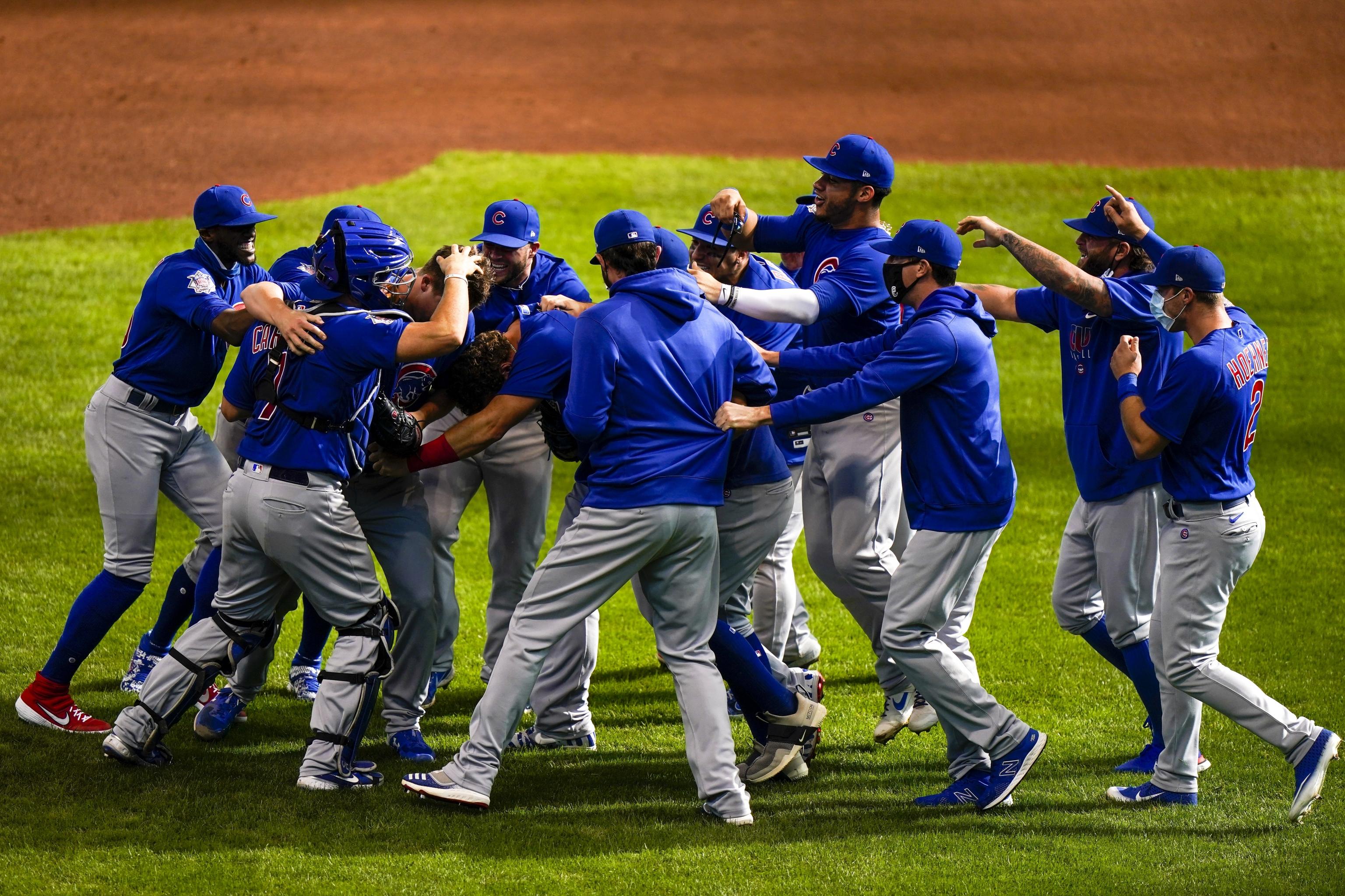 Brewers clinch 3rd NL Central title in 6 seasons despite loss to