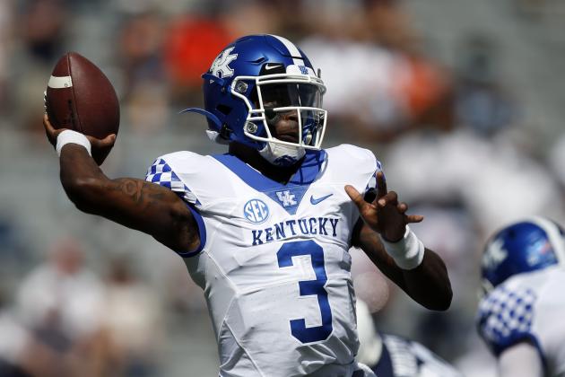 Kentucky quarterback Terry Wilson (3) throws a pass against Auburn during the first quarter of an NCAA college football game on Saturday, Sept. 26, 2020 in Auburn, Ala. (AP Photo/Butch Dill)
