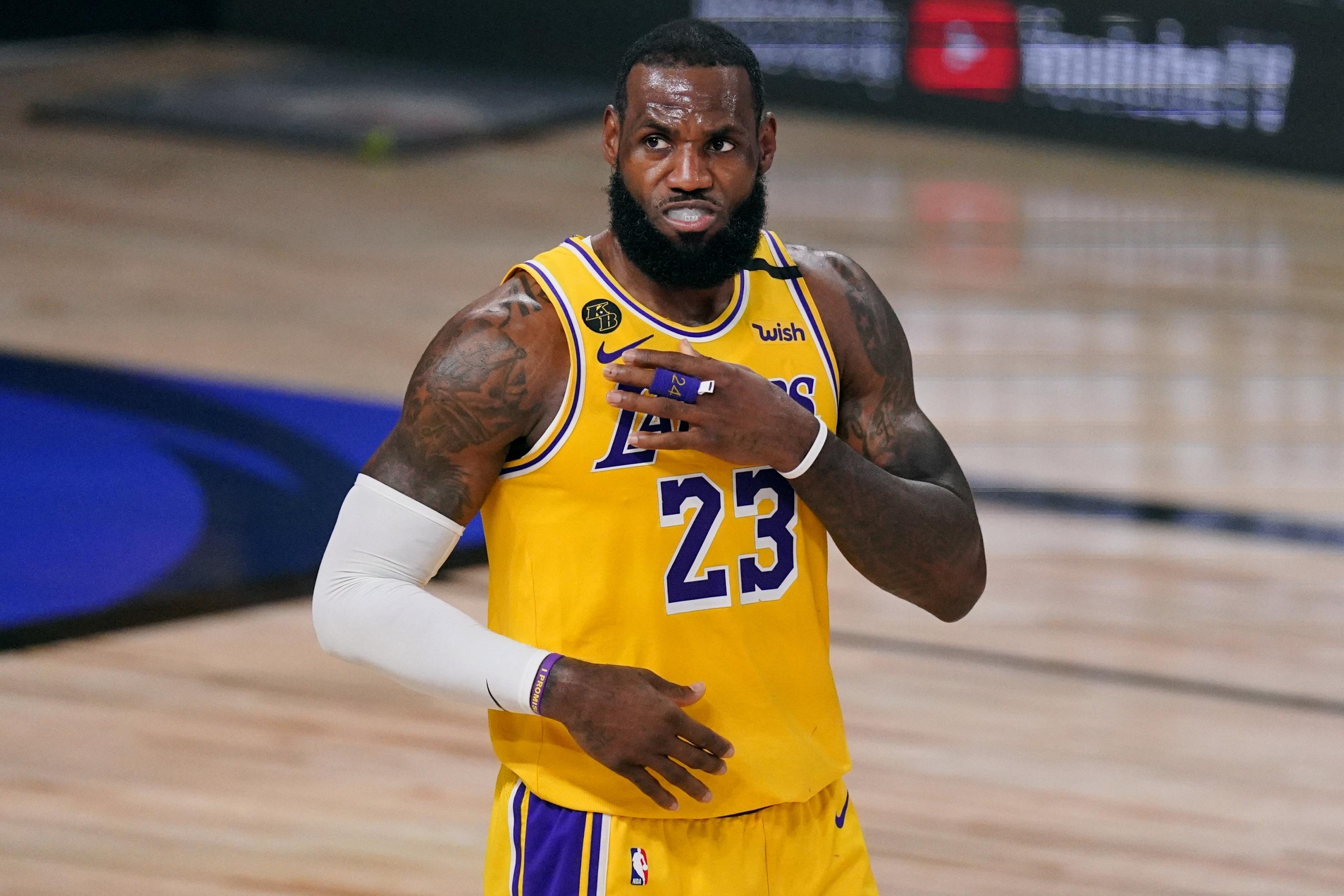 LeBron James Yelled at Lakers Over Sideline Antics: 'This S--t Ain't Over,  Man' | Bleacher Report | Latest News, Videos and Highlights