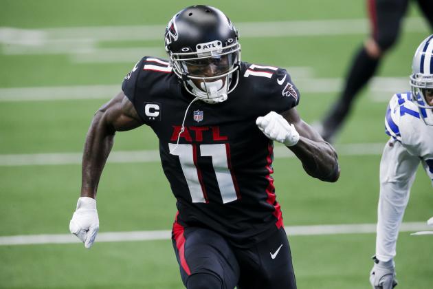 Atlanta Falcons wide receiver Julio Jones (11) runs a play during an NFL football game against the Dallas Cowboys, Sunday, Sept. 20, 2020, in Arlington, Texas. Dallas won 40-39. (AP Photo/Brandon Wade)