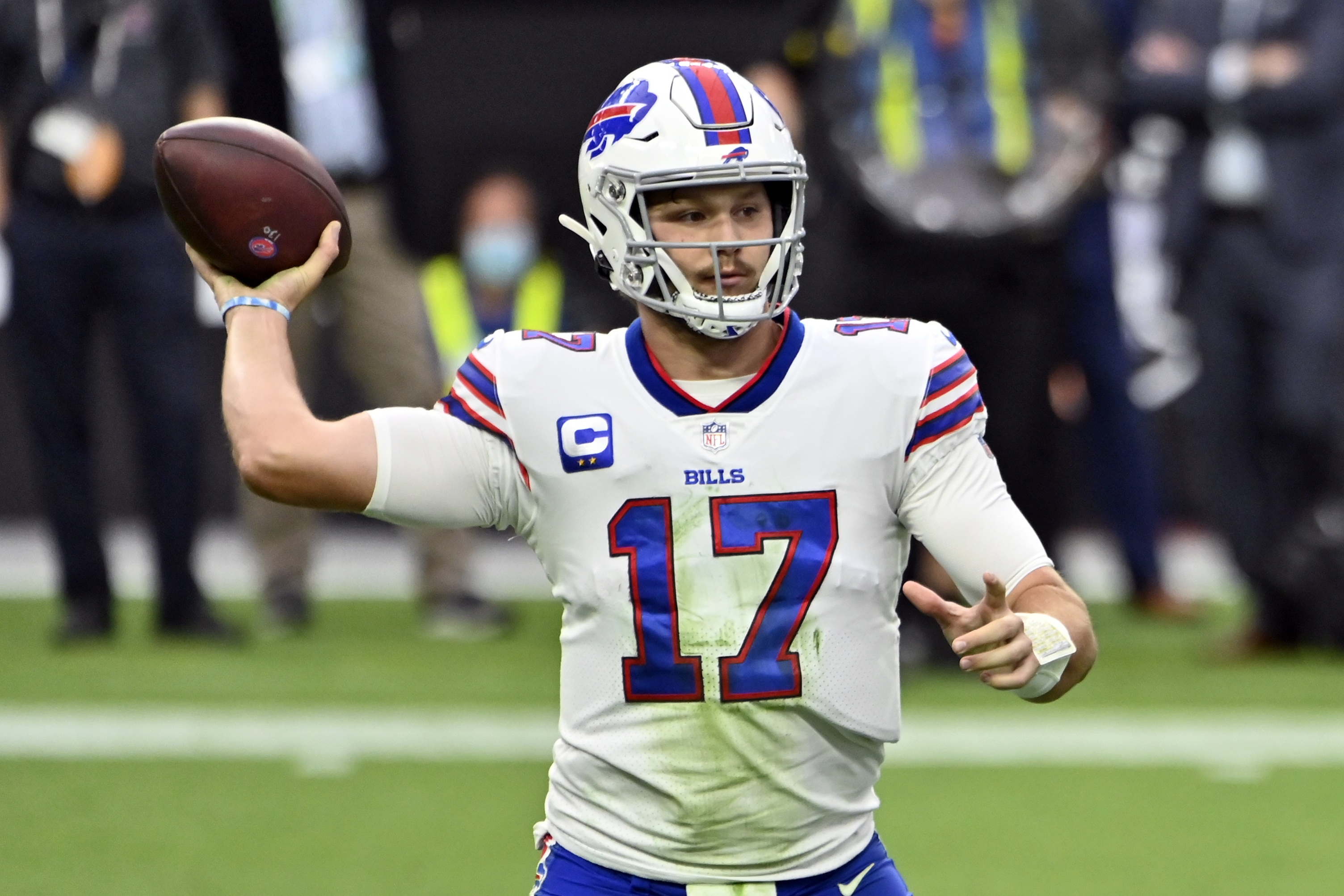 Favre: 'I think Josh Allen will be the new Tom Brady'