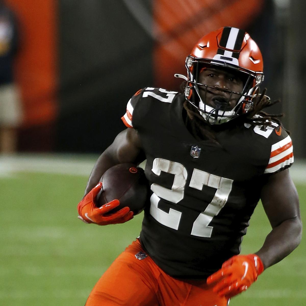 Kareem Hunt, D'Ernest Johnson Fantasy Outlook After Nick Chubb's Injury