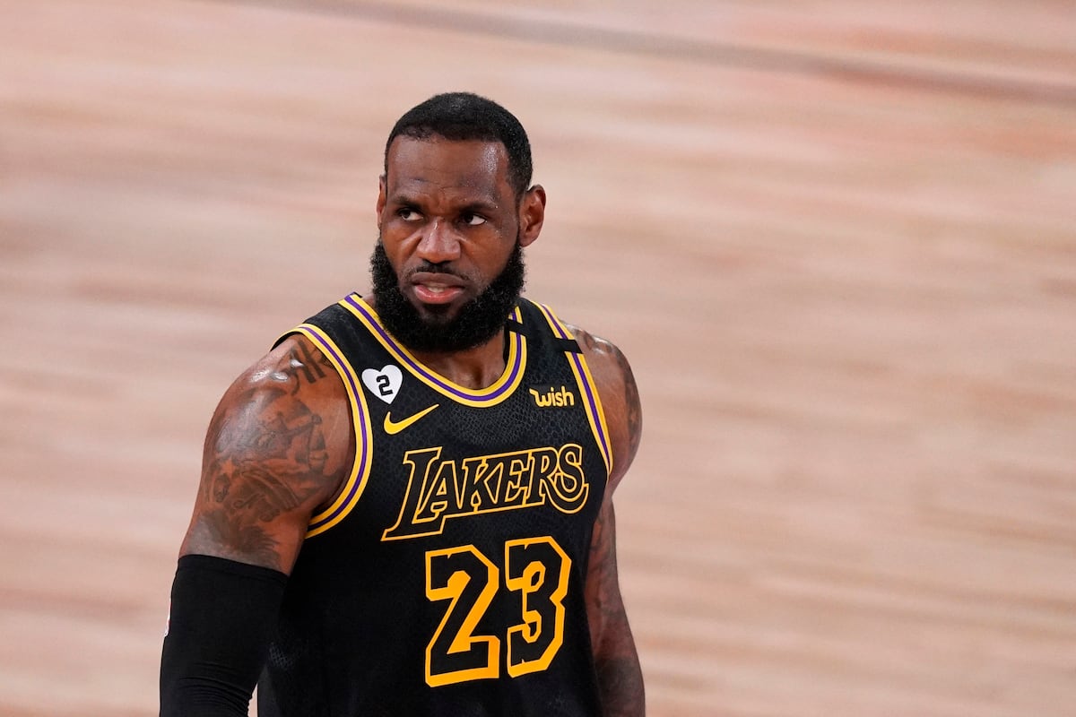 LeBron James Reveals Text Message He Sent to Lakers Players Before Win vs. Heat
