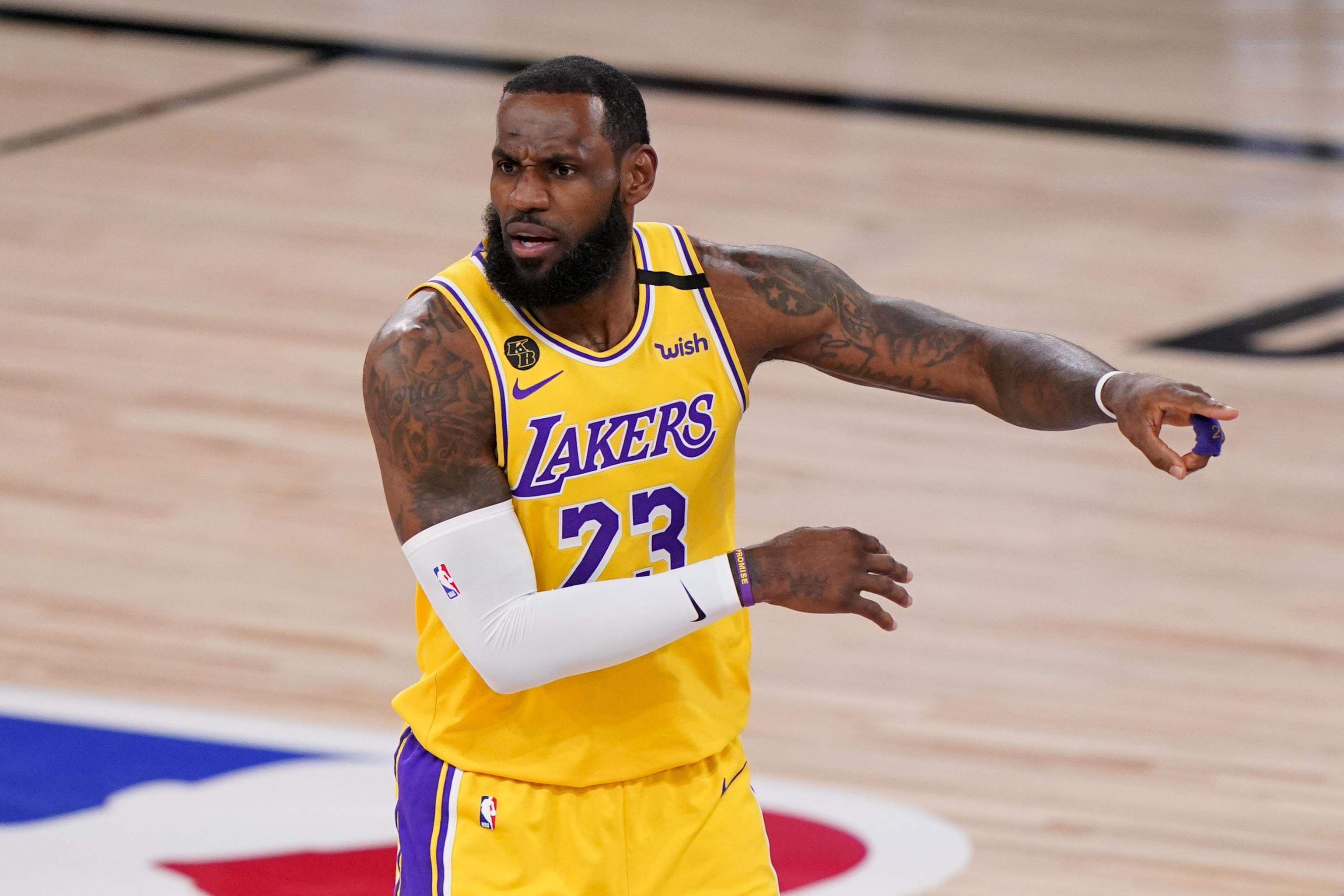 Lakers 1 win away from NBA championship after beating Heat, 102-96