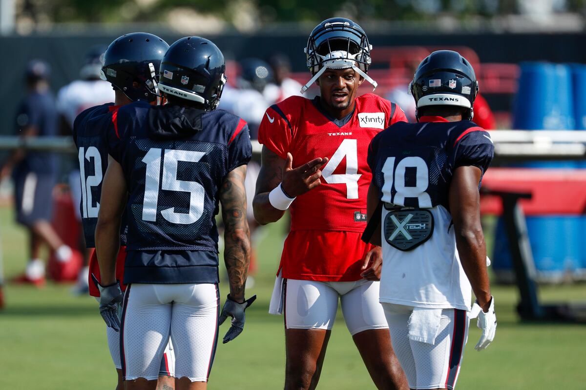 Deshaun Watson Shuts Down Texans Trade Rumors �Nobody�s