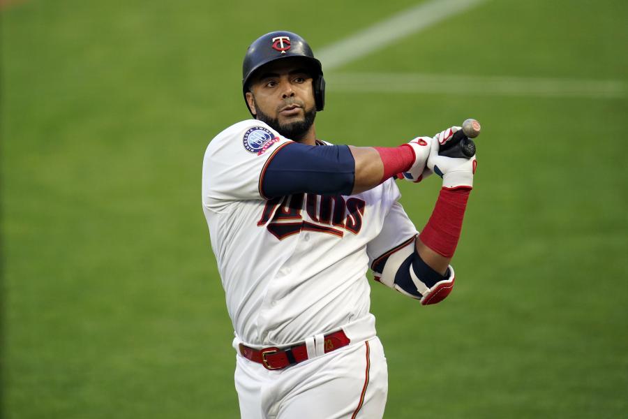 Twins finalize $13M contract with DH Nelson Cruz
