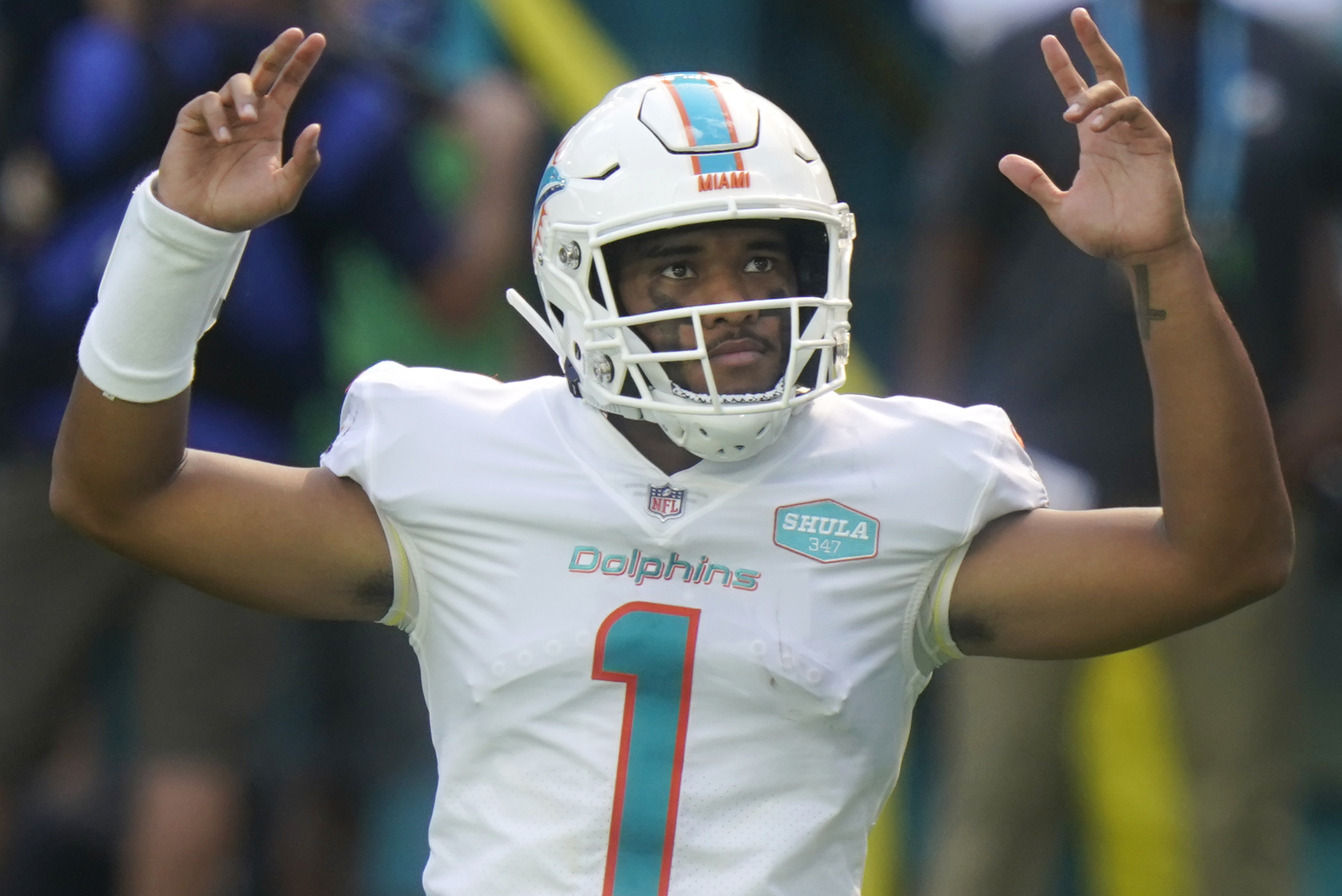 ProFootballTalk on X: Dolphins, Christian Wilkins table contract