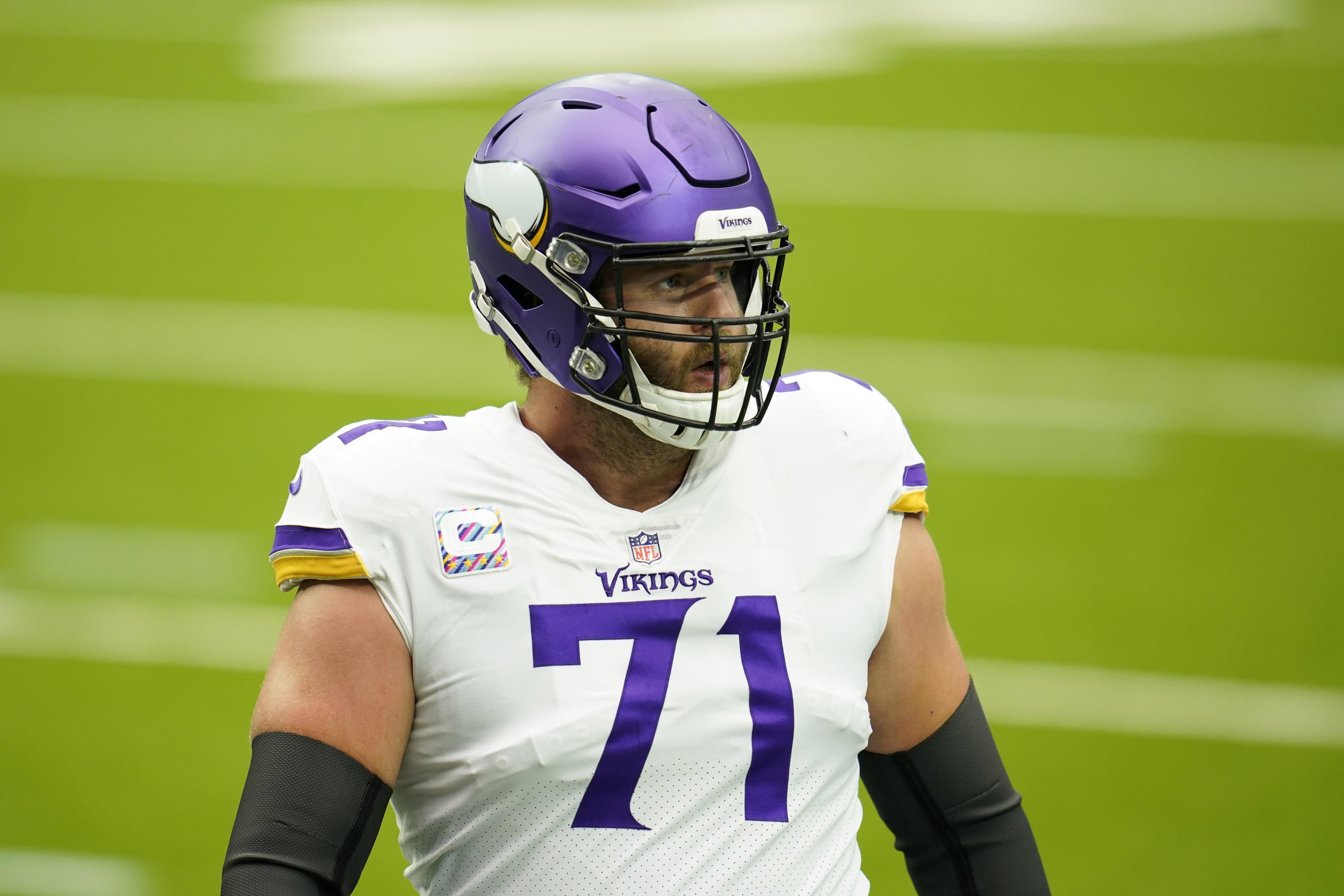 Riley Reiff: Breaking News, Rumors & Highlights