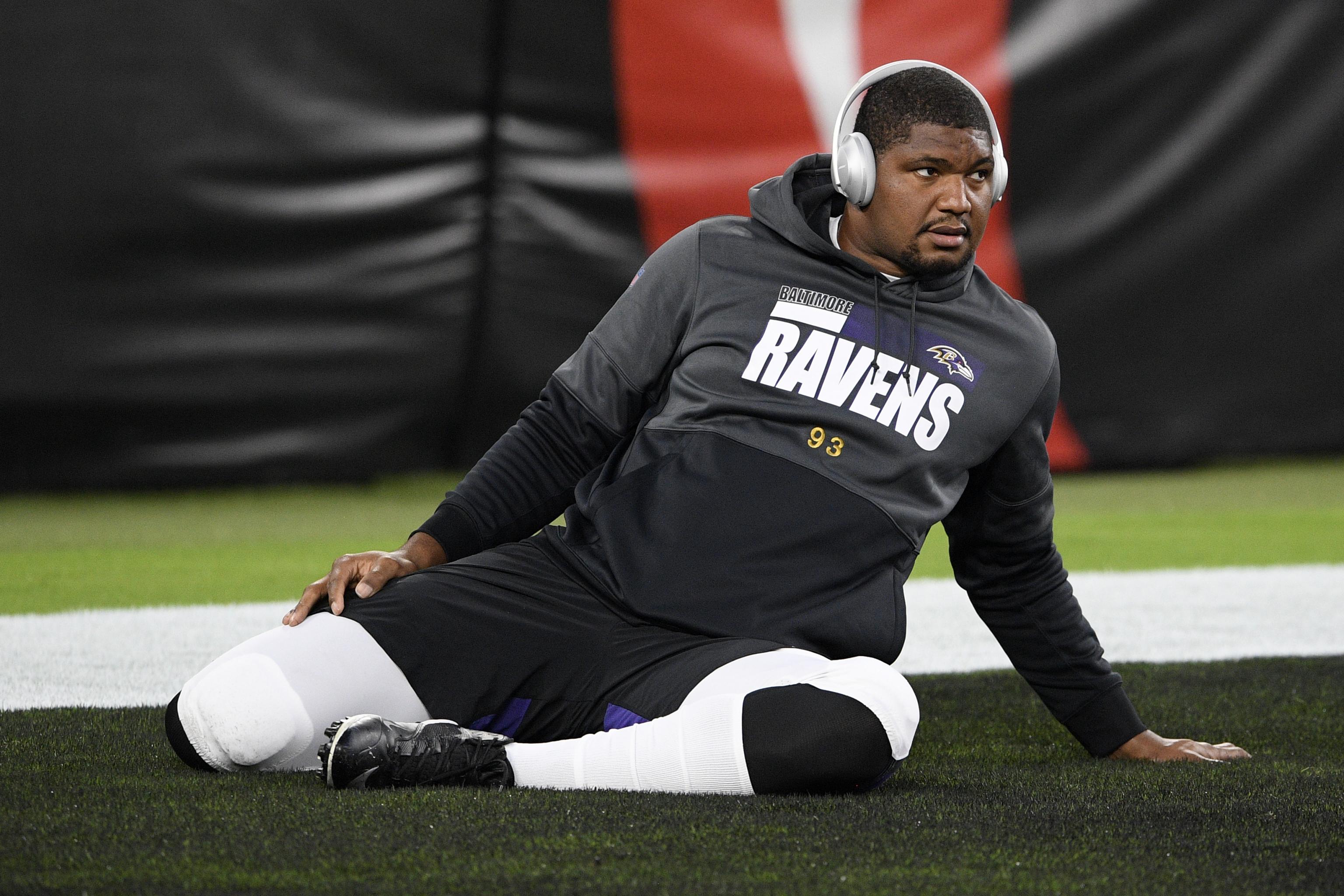 Baltimore Ravens defensive end Calais Campbell (93) takes to the field  before an NFL football game against the Indianapolis Colts, Monday, Oct.  11, 2021, in Baltimore. (AP Photo/Nick Wass Stock Photo - Alamy