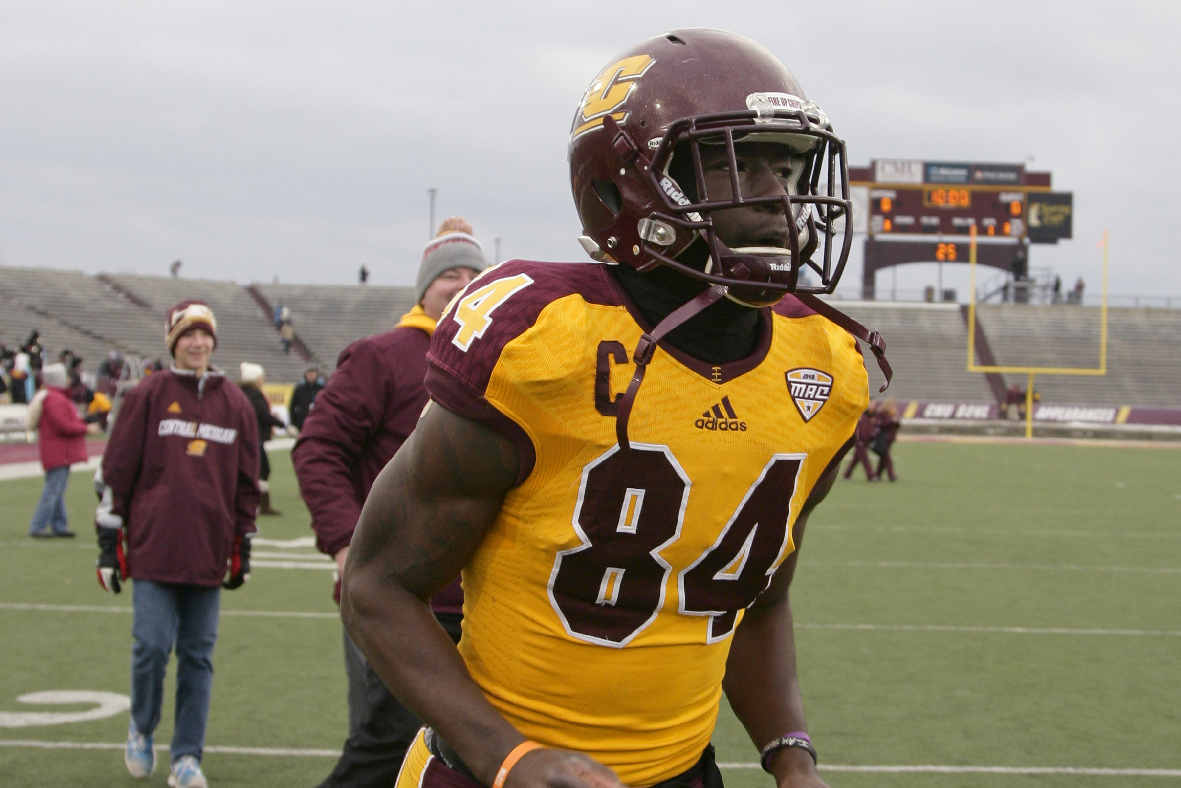 Corey Davis' Brother Titus, Former Central Michigan WR, Dies of Cancer at Age 27 News, Highlights, Stats, and | Bleacher Report