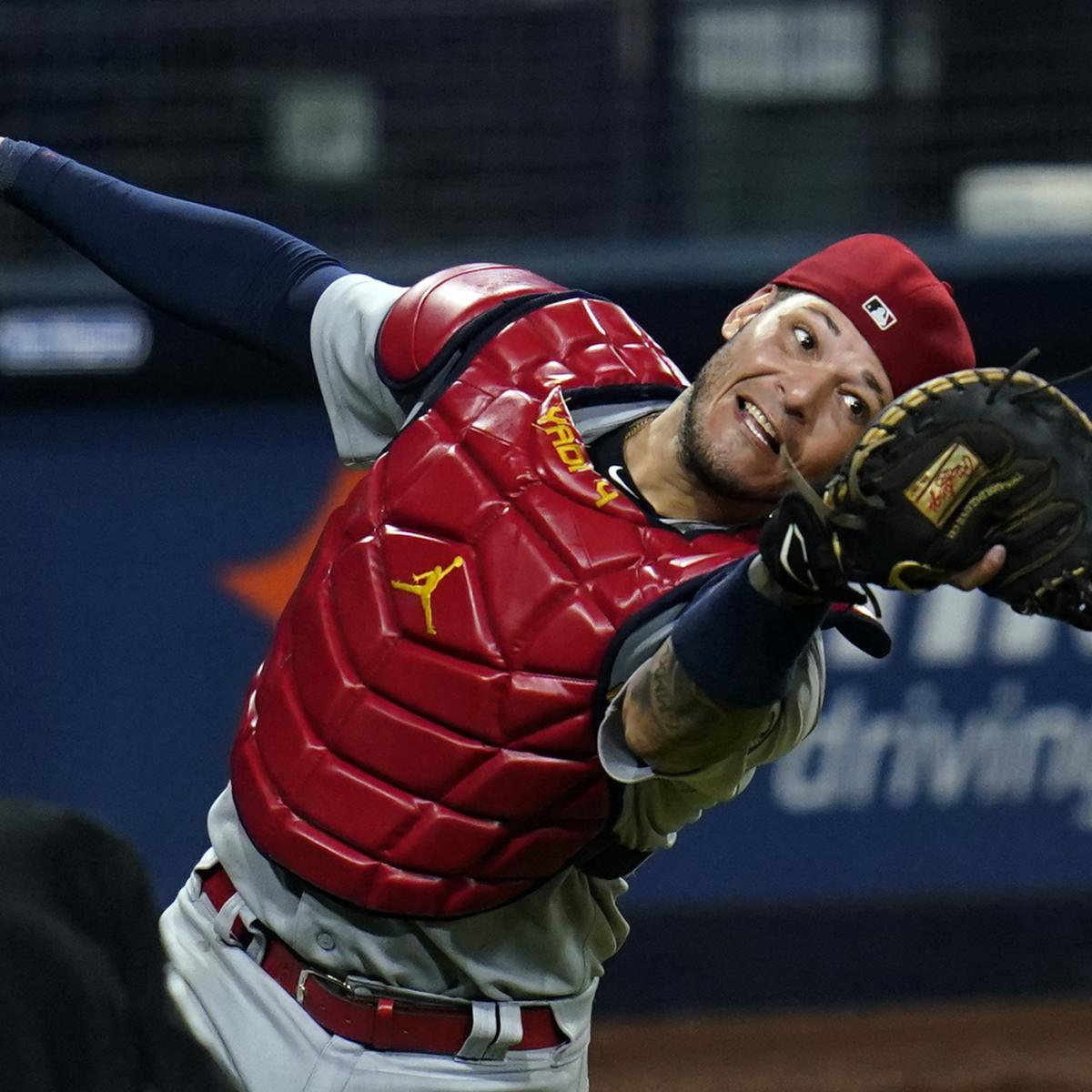 Yadier Molina Rumors: Yankees, Mets Among Free-Agent Suitors; Cardinals in Mix | Bleacher Report ...