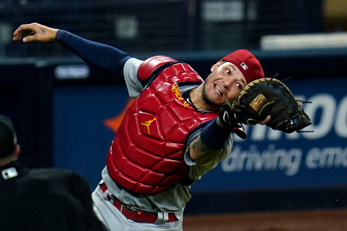 Yadier Molina Rumors: Yankees, Mets Among Free-Agent Suitors; Cardinals in Mix | Bleacher Report ...