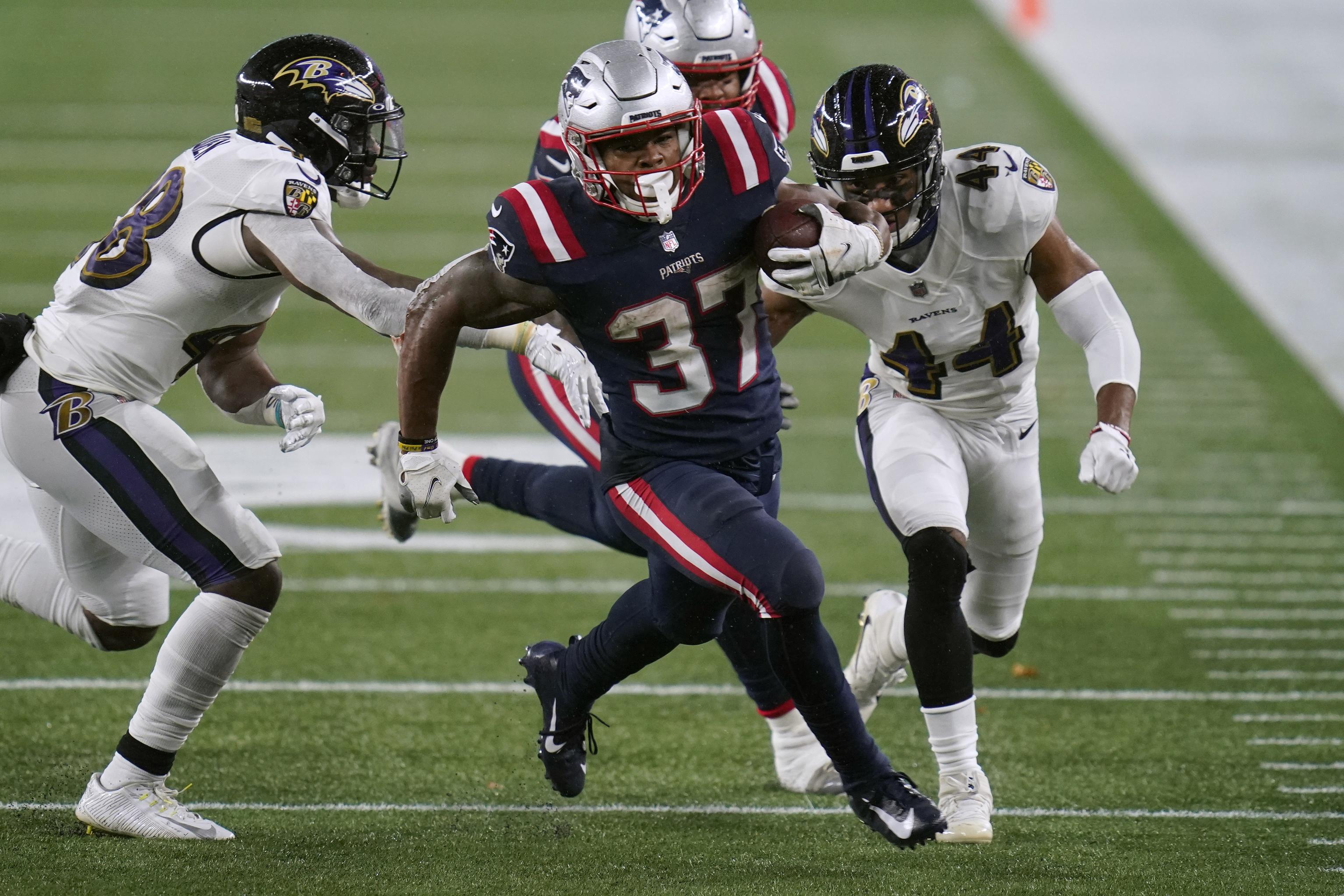 Rams trade for Patriots RB Sony Michel amid injury issues 