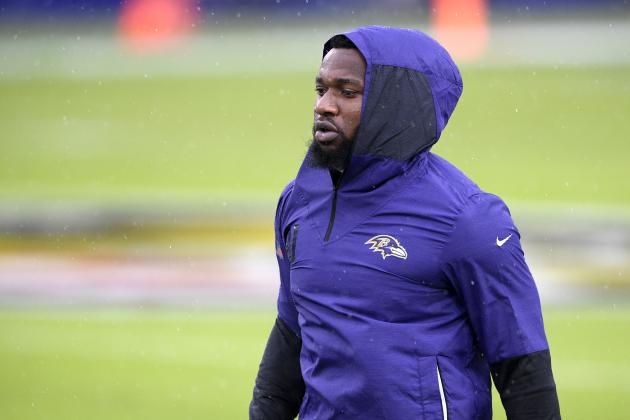 Baltimore Ravens defensive end Yannick Ngakoue works out prior to an NFL football game against the Pittsburgh Steelers, Sunday, Nov. 1, 2020, in Baltimore. (AP Photo/Nick Wass)
