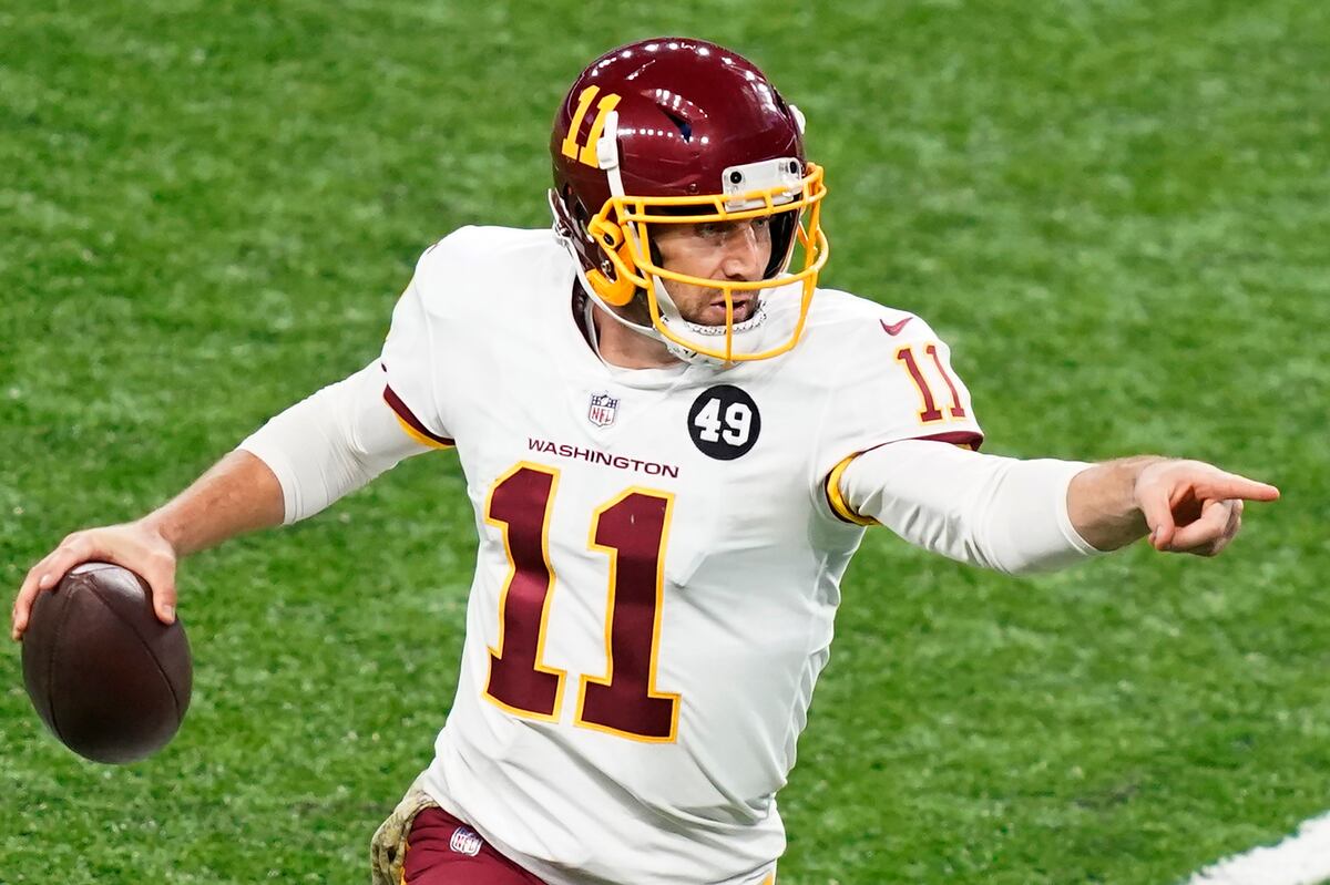 Week 11 start em sit em play or bench advice on top fantasy