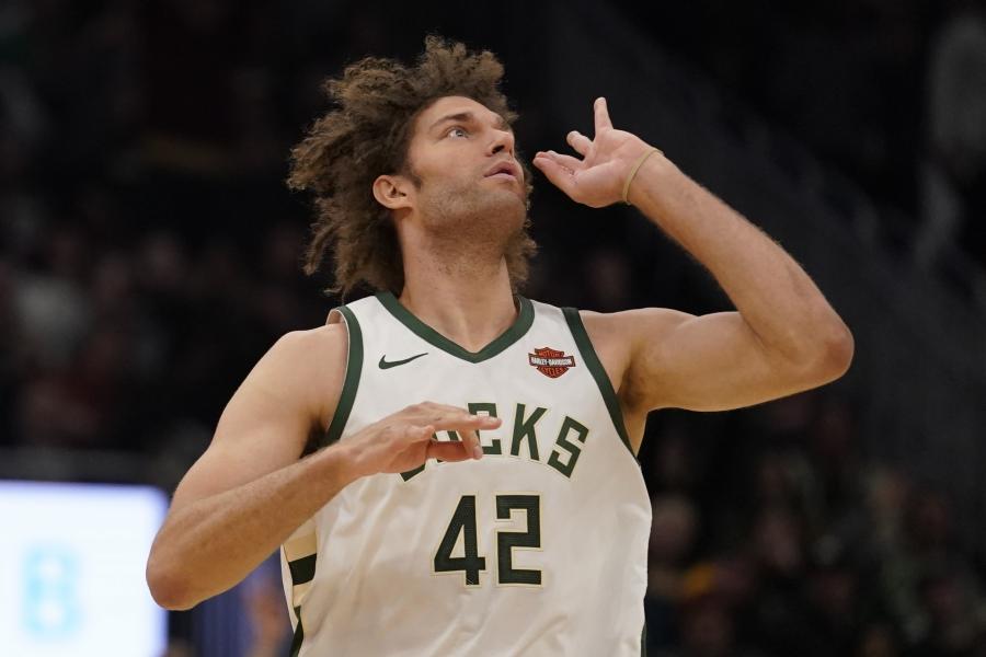 Teams Have Interest In Acquiring Robin Lopez - RealGM Wiretap