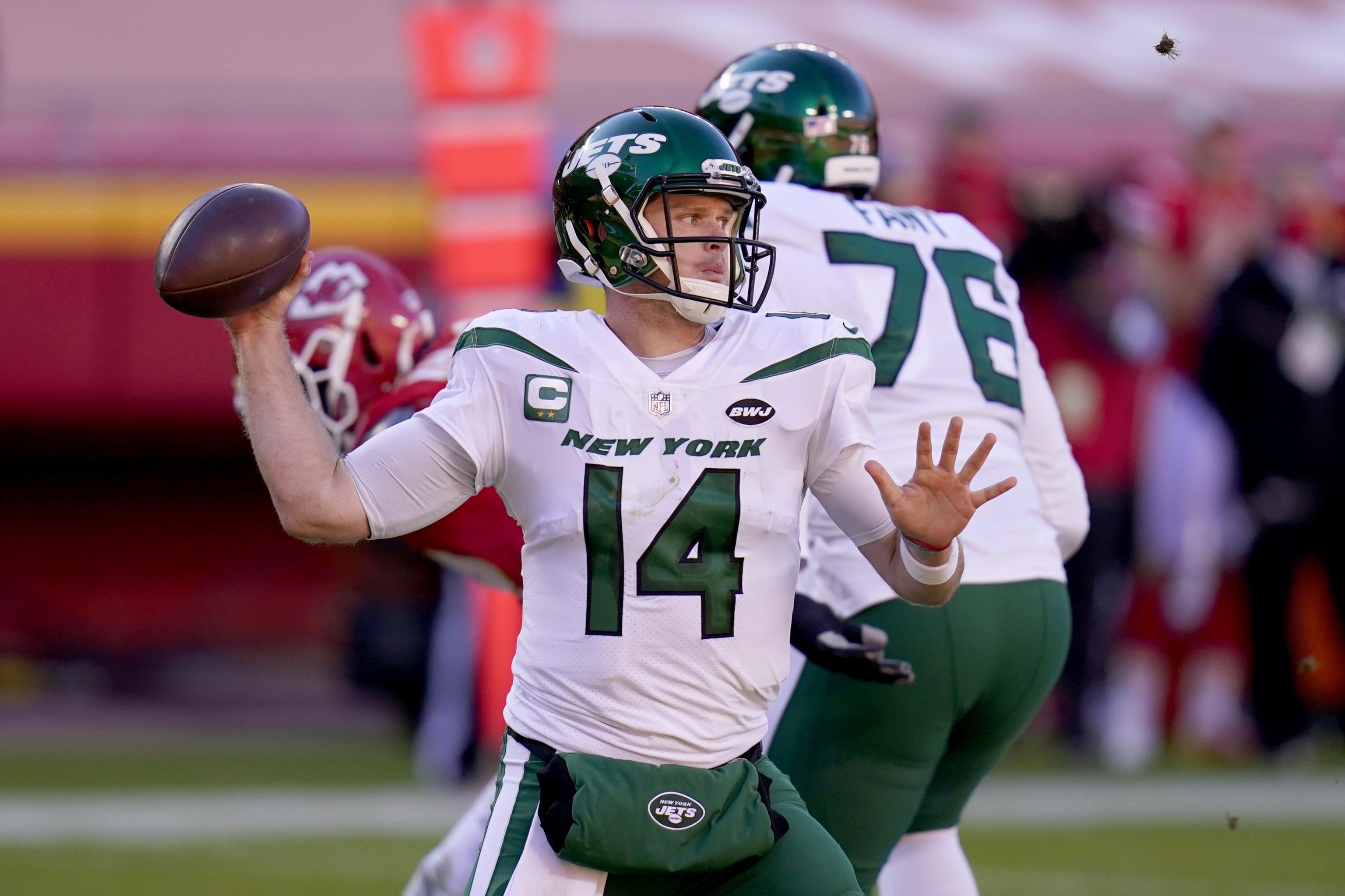 It might be time for Sam Darnold to 'move on' from Jets: Mark Sanchez