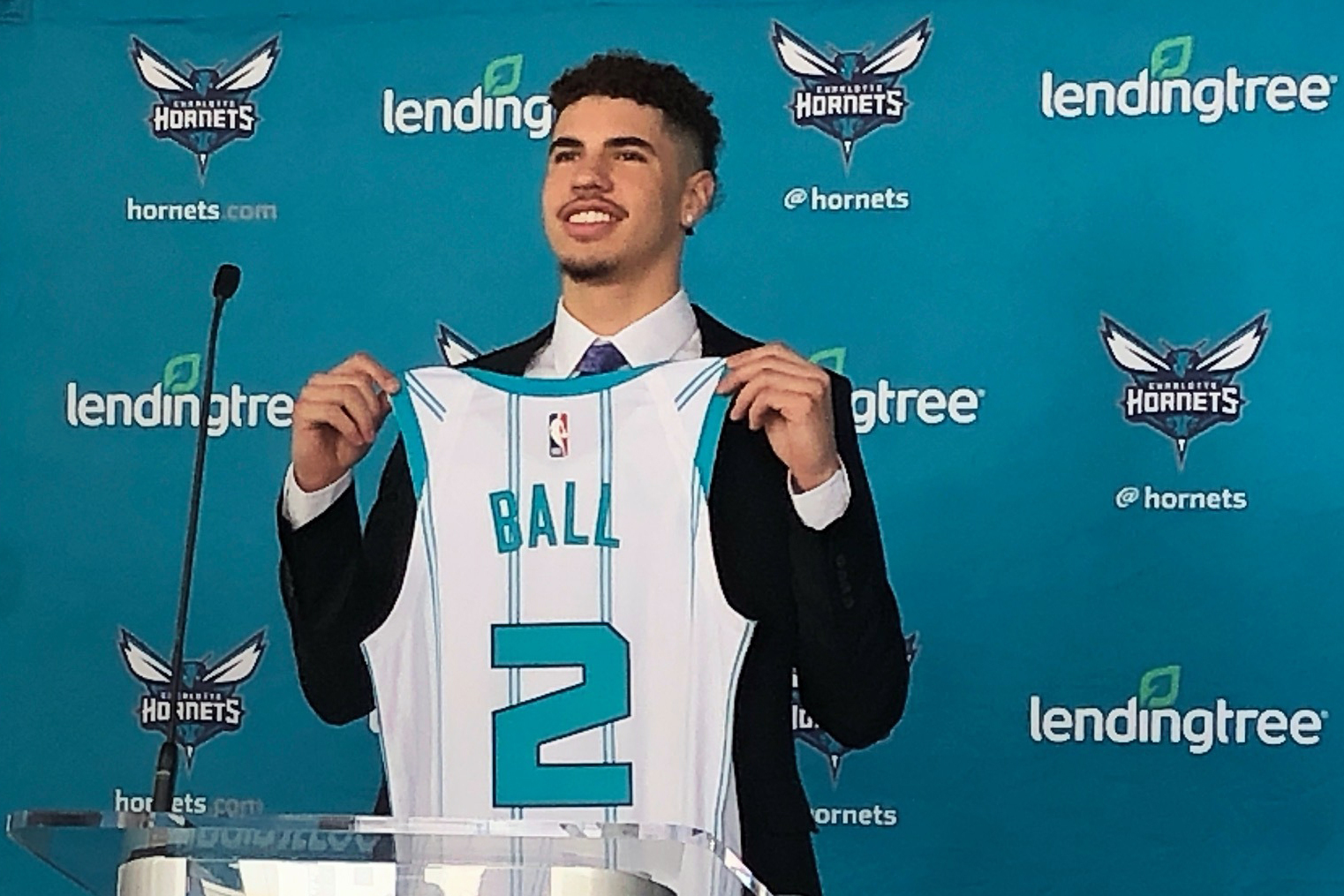 LaMelo Ball on LaVar Playing Michael Jordan 1-on-1: We Know How It Would  End | Bleacher Report | Latest News, Videos and Highlights