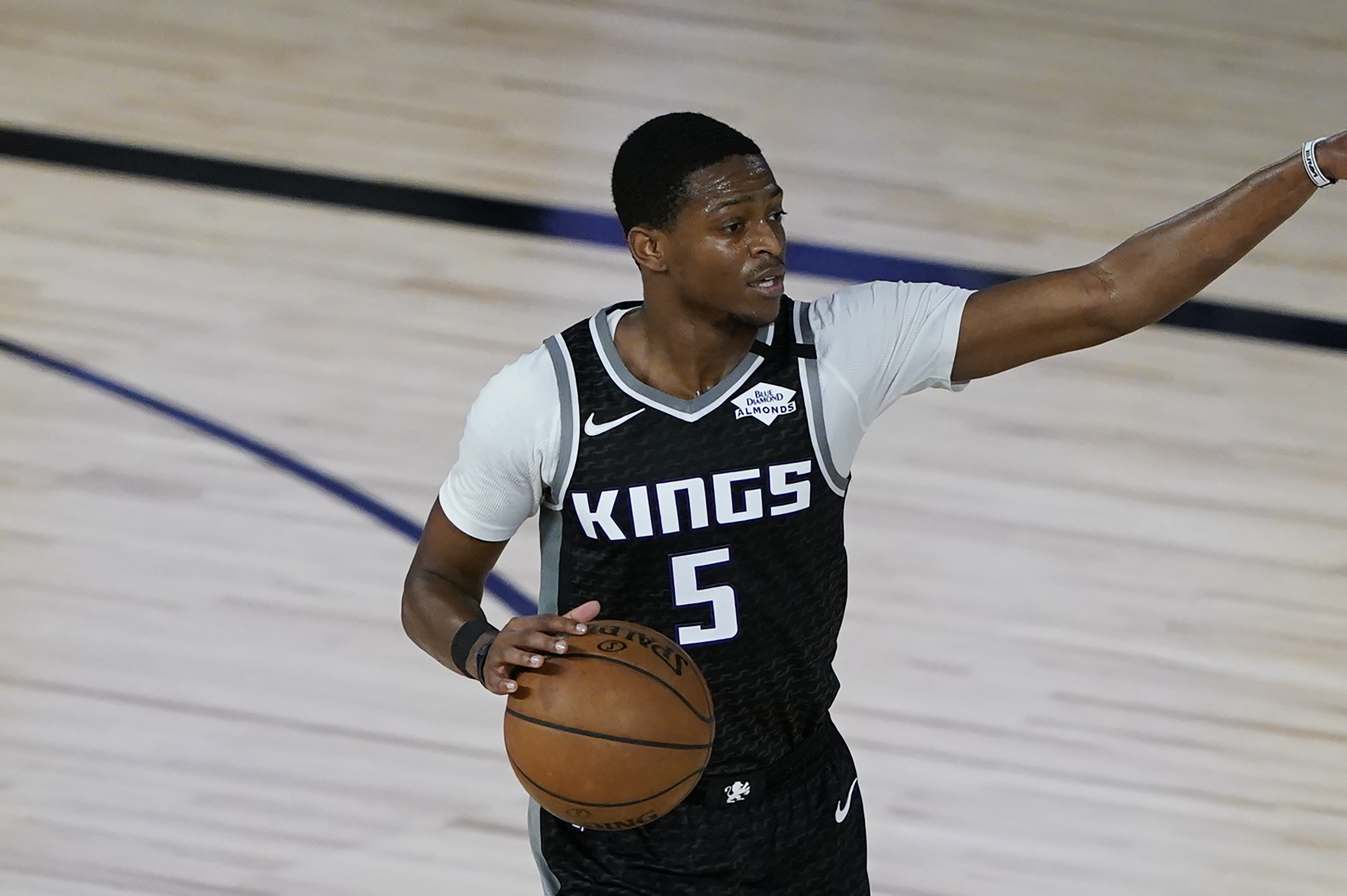 De'Aaron Fox wants long-term contract with Sacramento Kings