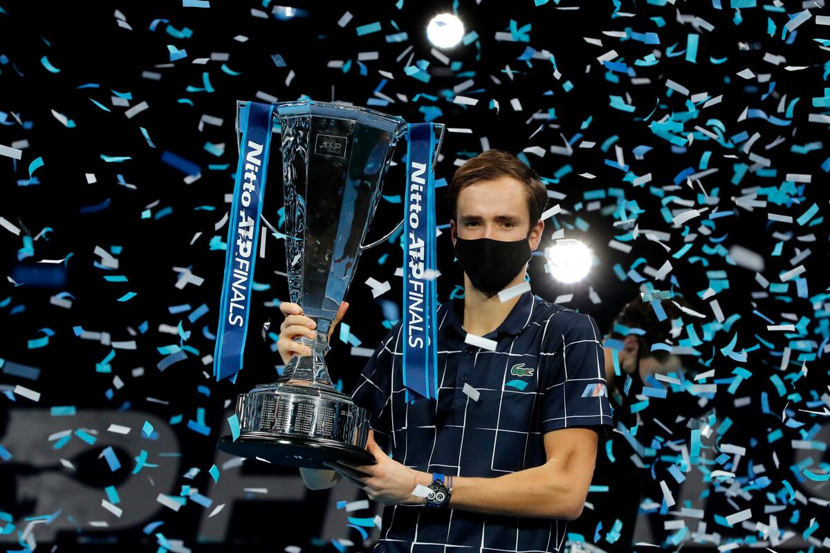 Daniil Medvedev Tops Dominic Thiem to Win 2020 ATP World Tour Finals | Bleacher Report | Latest ...
