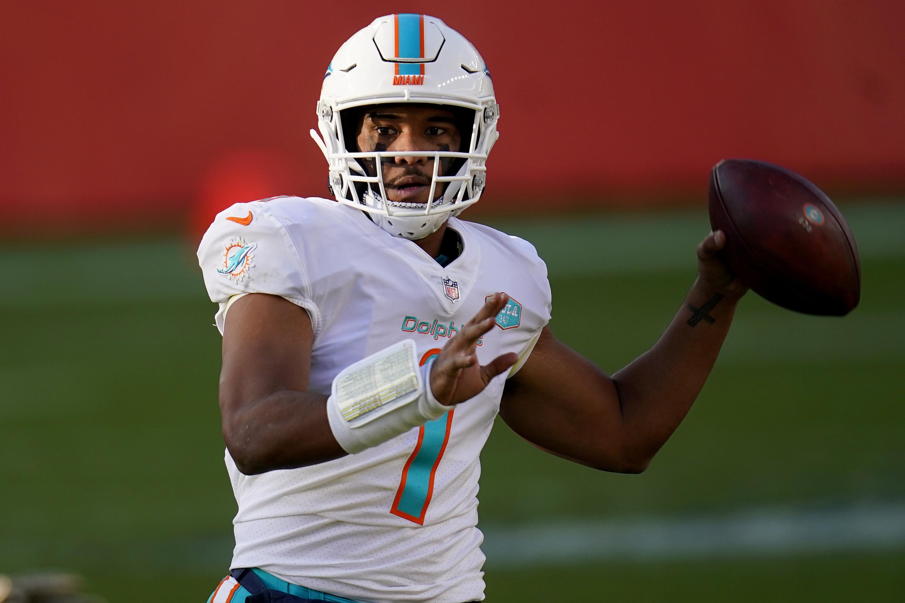 Dolphins' Tua Tagovailoa benched for Ryan Fitzpatrick in 20-13 loss to  Broncos