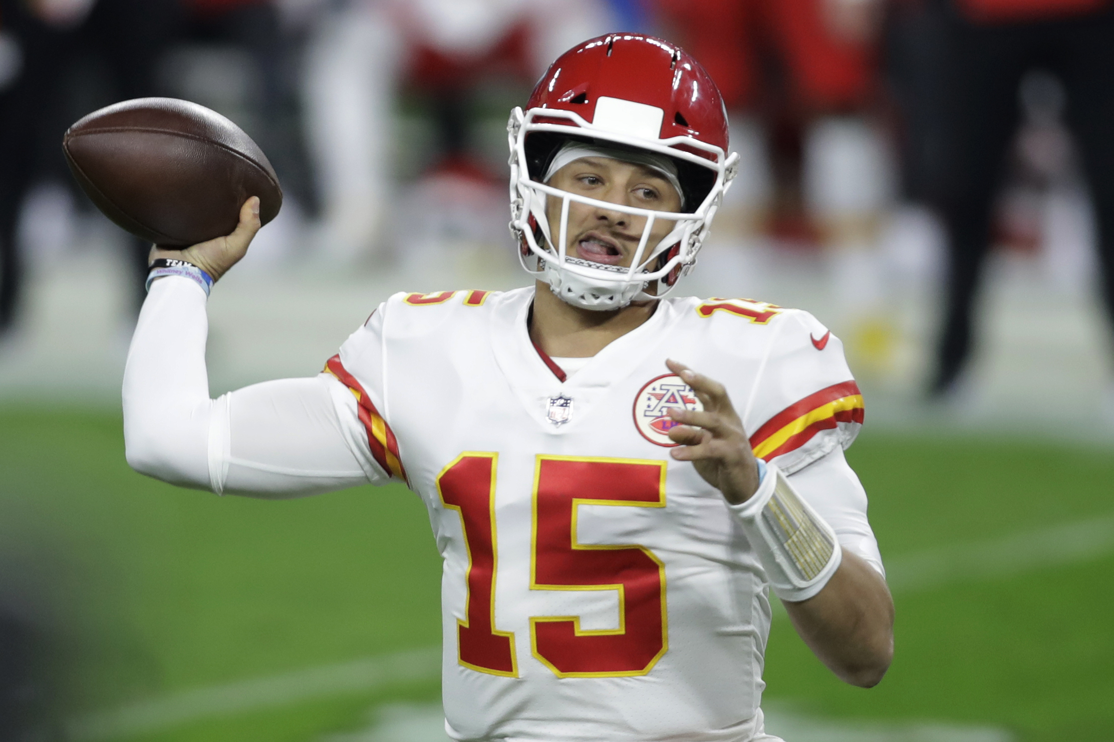 Bleacher Report - Patrick Mahomes wins Super Bowl LIV MVP 