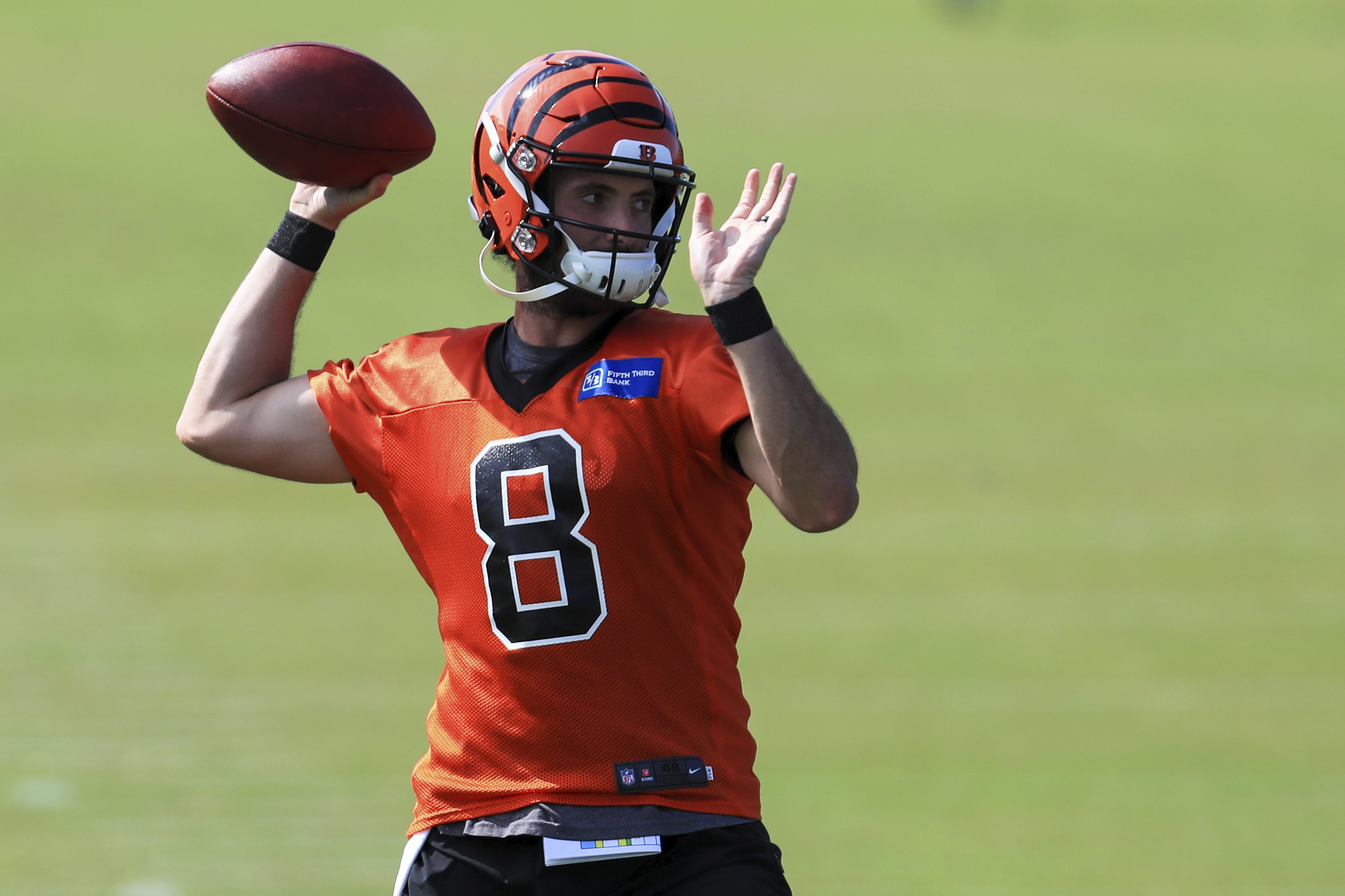 Bengals re-sign Brandon Allen to one-year deal