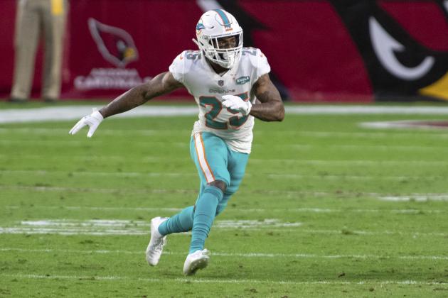 Miami Dolphins cornerback Xavien Howard (25) in action against the Arizona Cardinals during an NFL football game, Sunday, Nov. 8, 2020, in Glendale, Ariz. (AP Photo/Jennifer Stewart)