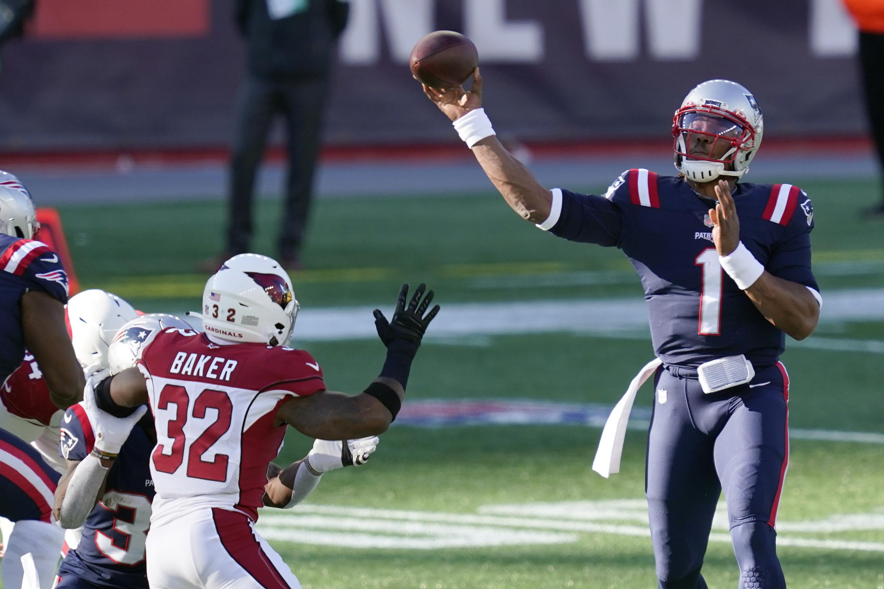 Patriots defeat the Cardinals 20-17