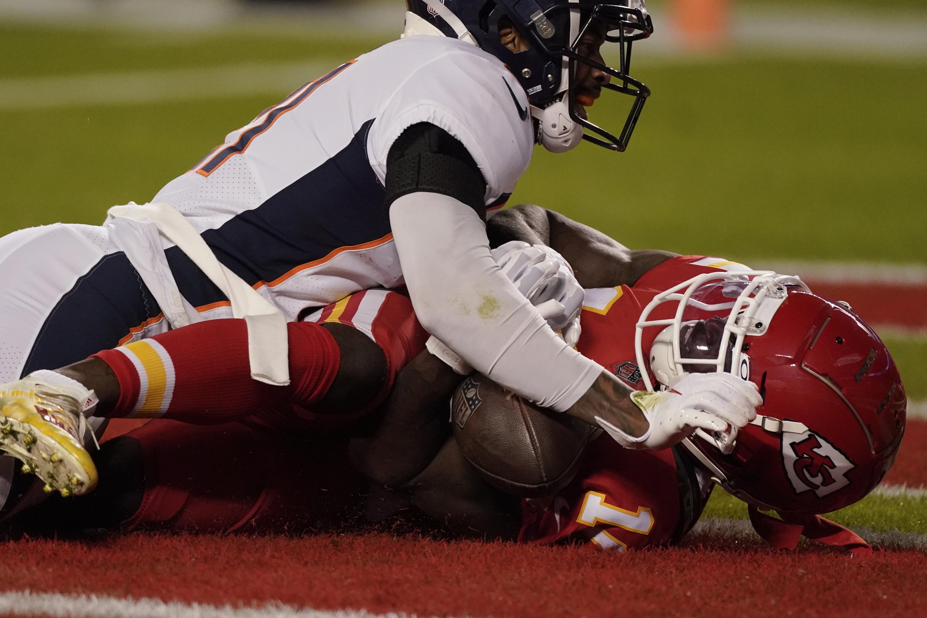 Deion Sanders vs. Tyreek Hill. Who has the edge?