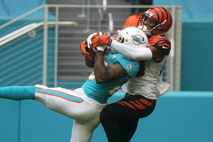 Dolphins Rumors: Xavien Howard 'Unhappy' With Contract, Earning