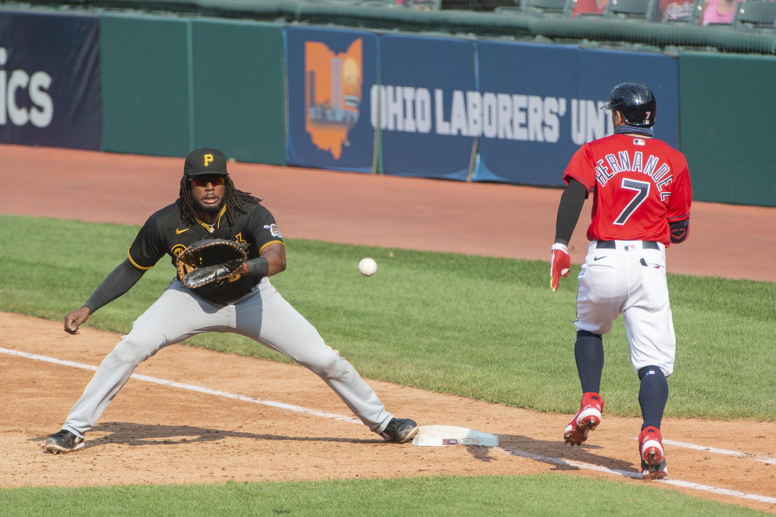 MLB rumors: Yankees getting Pirates' Josh Bell, Jameson Taillon in