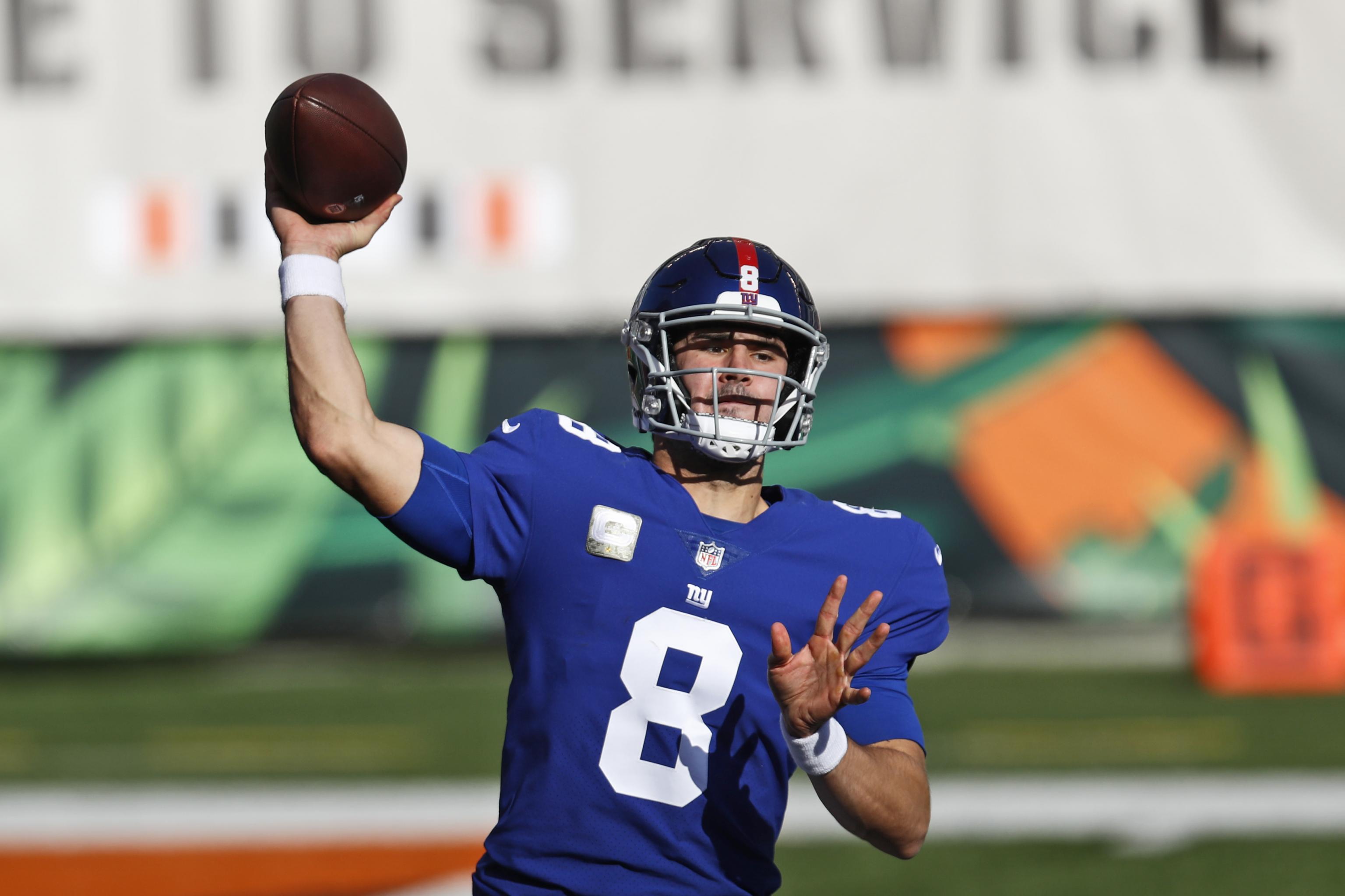 New York Giants QB Daniel Jones doubtful with hamstring injury - ESPN