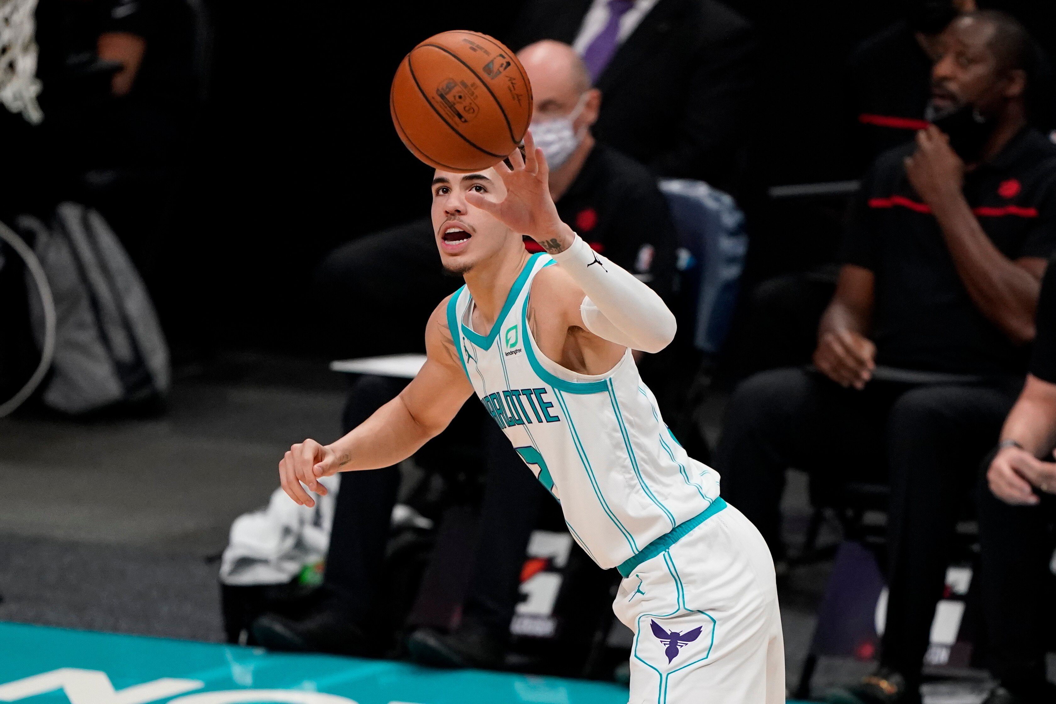 LaMelo Ball Held Scoreless, Shows Off Passing Skills in Hornets Preseason Debut - Vimarsana News