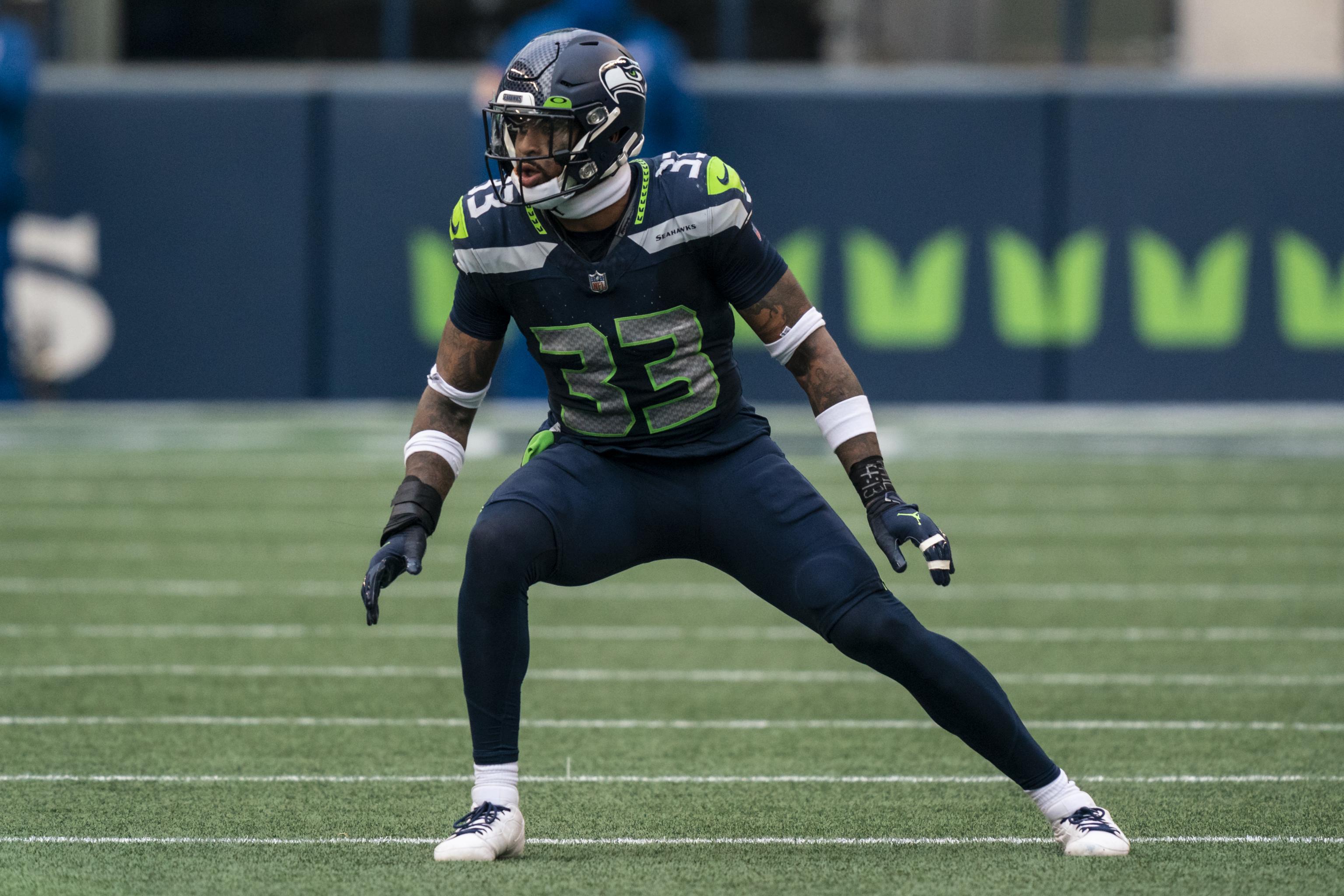 NFL on X: The @Seahawks defense SHOWED OUT tonight 11 sacks 2 INTs  (including a pick-6) 3 points allowed 4 different players with multiple  sacks  / X