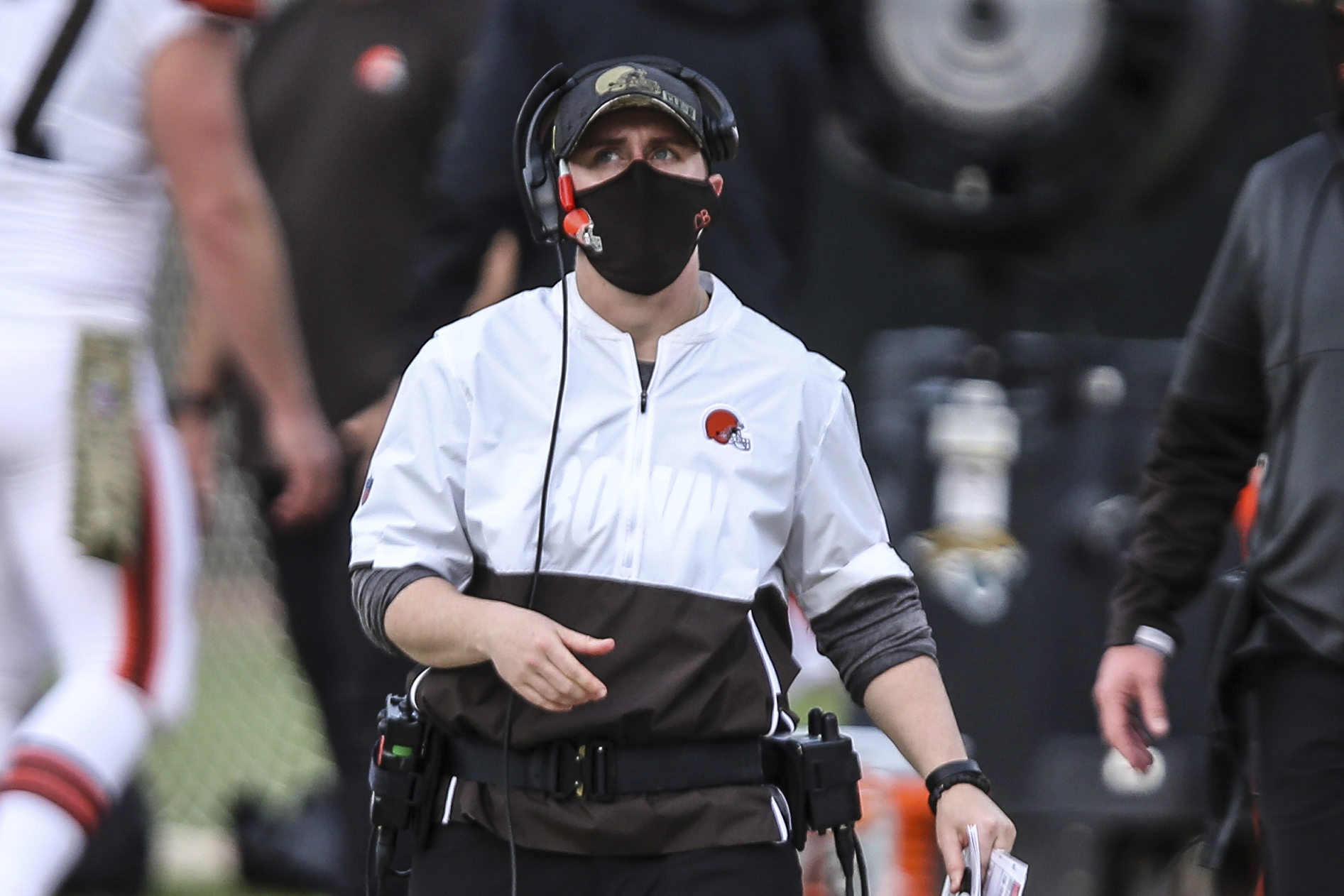 Cleveland Browns assistant Callie Brownson to fill in for Drew Petzing