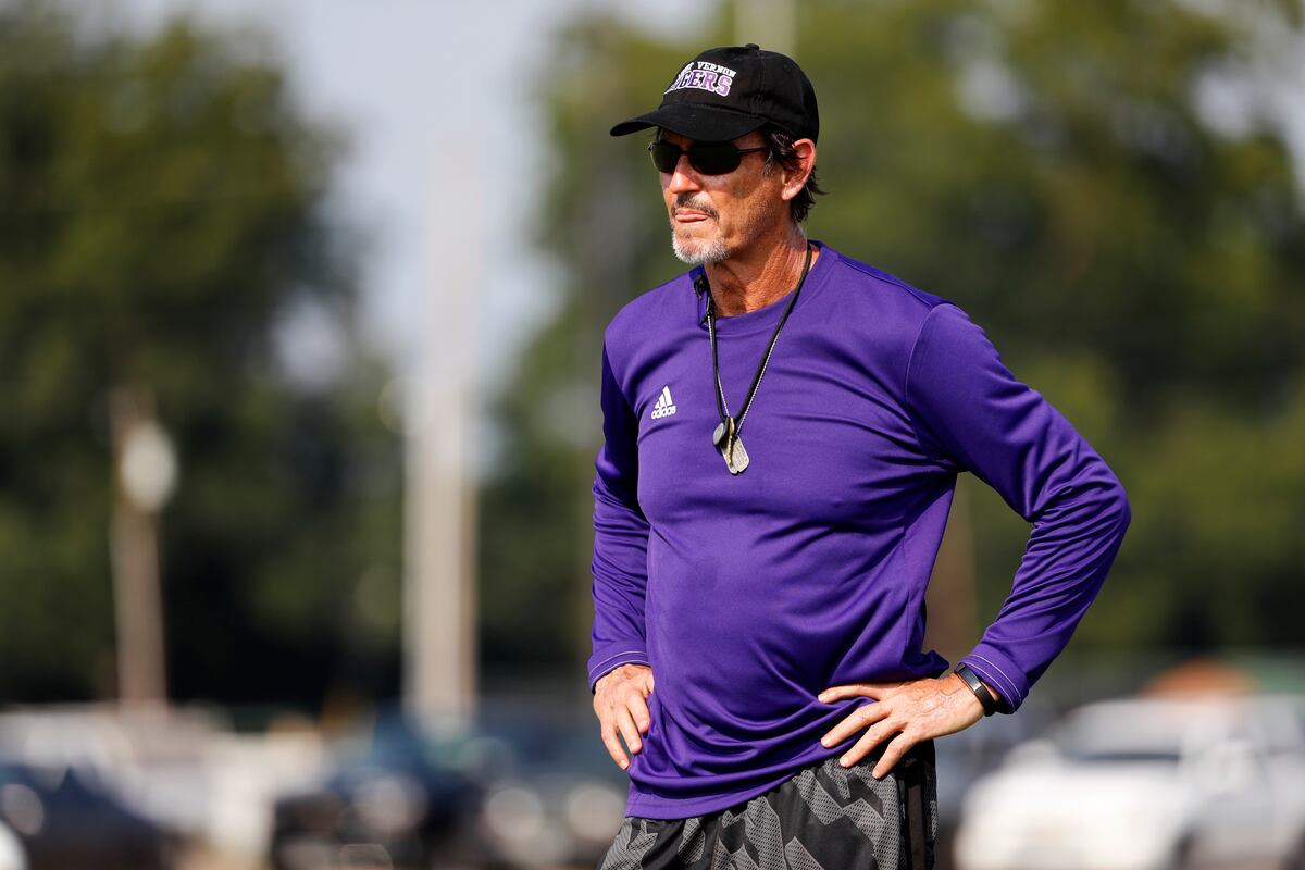 Art Briles Resigns As Head Football Coach At Mount Vernon High School Bleacher Report Latest News Videos And Highlights