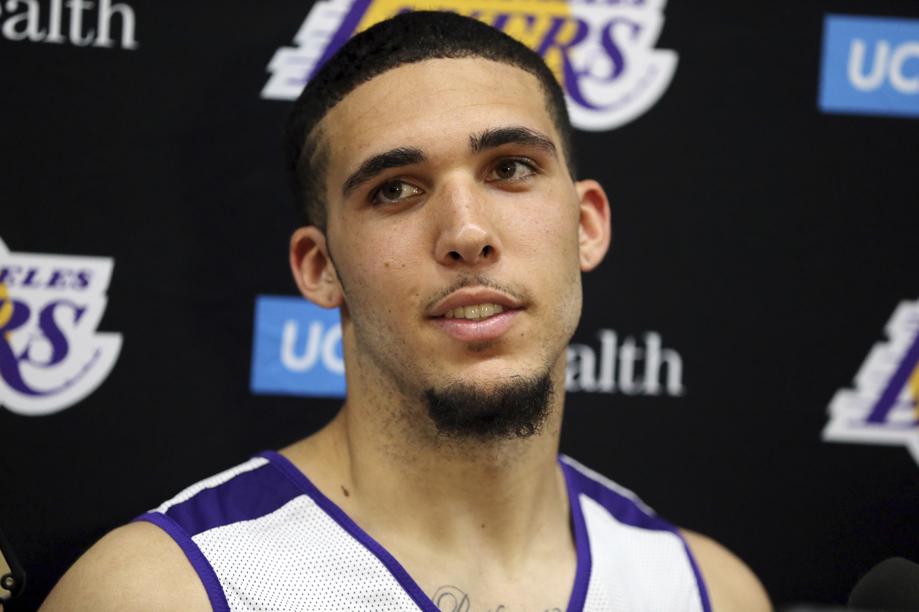 fælde Individualitet salt LaVar Ball on LiAngelo Being Cut by Pistons: Detroit Is 'Raggedy as Hell' |  News, Scores, Highlights, Stats, and Rumors | Bleacher Report