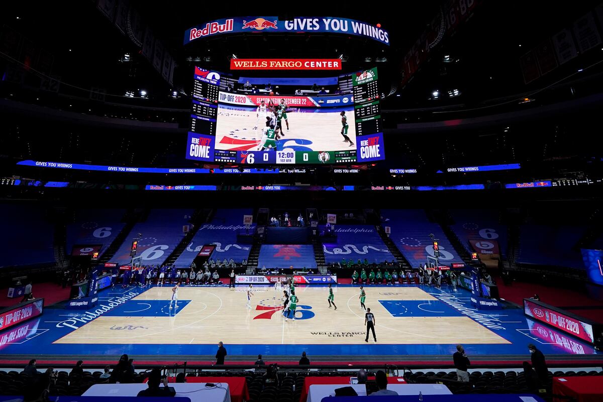 76ers, Celtics Kneel During National Anthem Before Preseason Game
