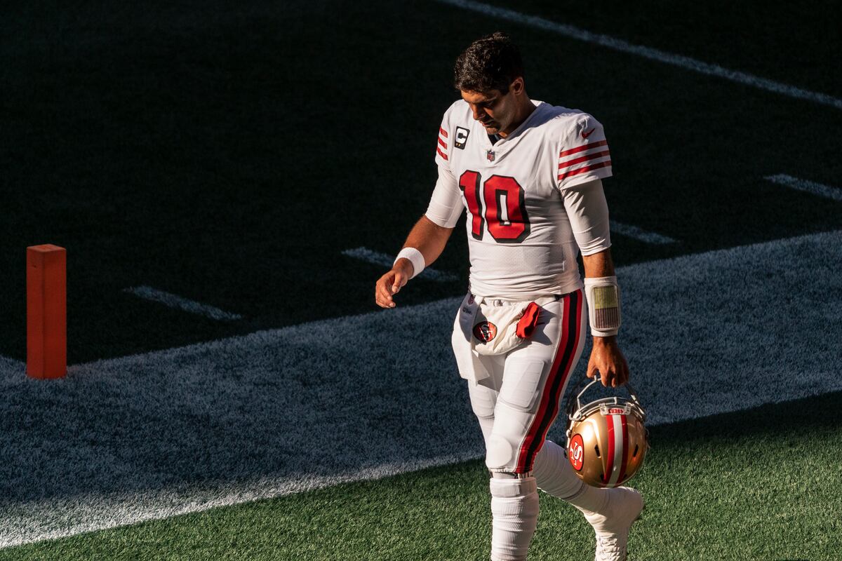 49ers' Jimmy Garoppolo to Undergo MRI After Suffering Calf Injury vs