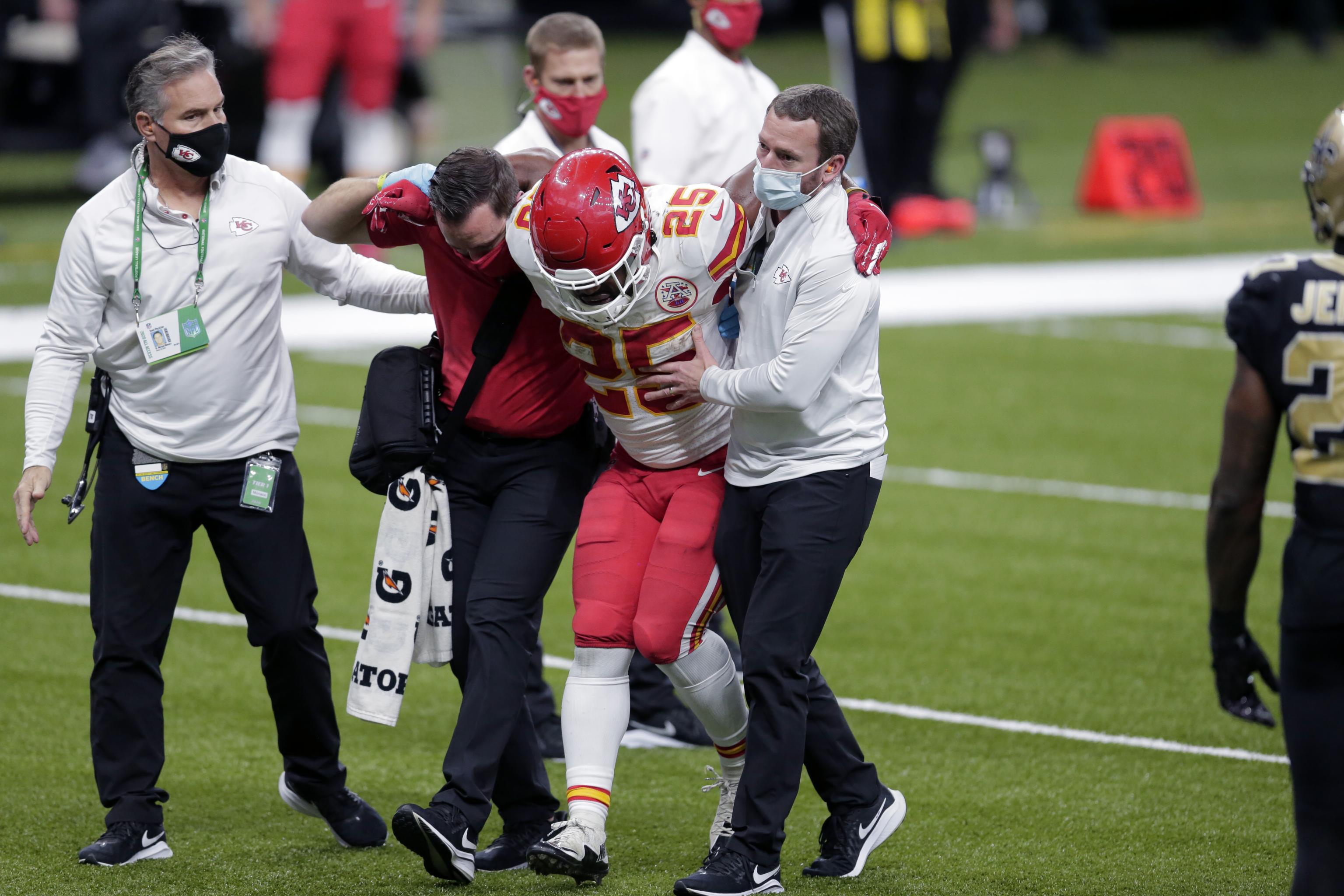 Chiefs' TE Travis Kelce, RB Clyde Edwards-Helaire questionable against Jags