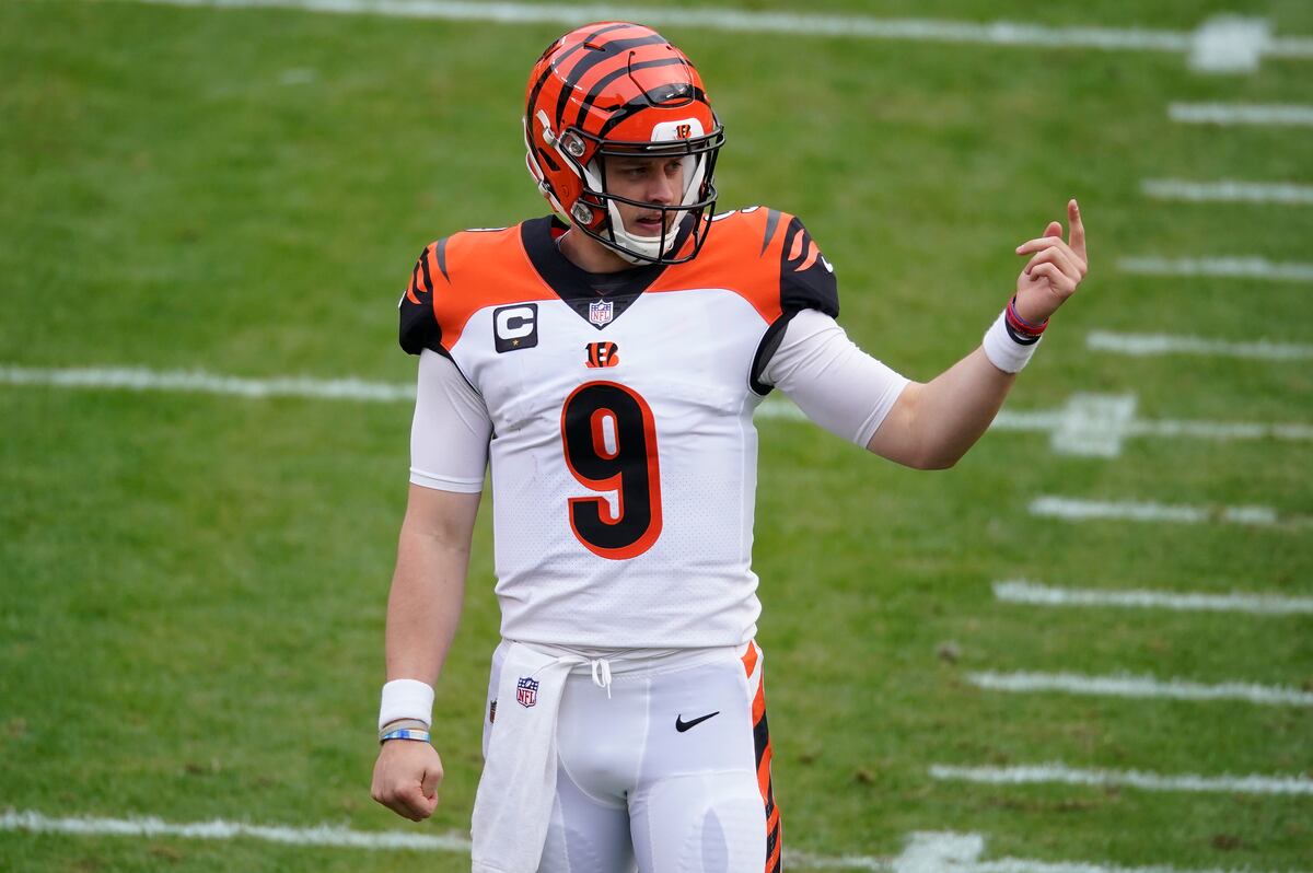 Bengals' Joe Burrow Posts Video Update on Knee Injury Rehab After